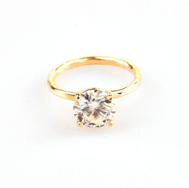 A Guide to Choosing Ethical Engagement Rings - MTD