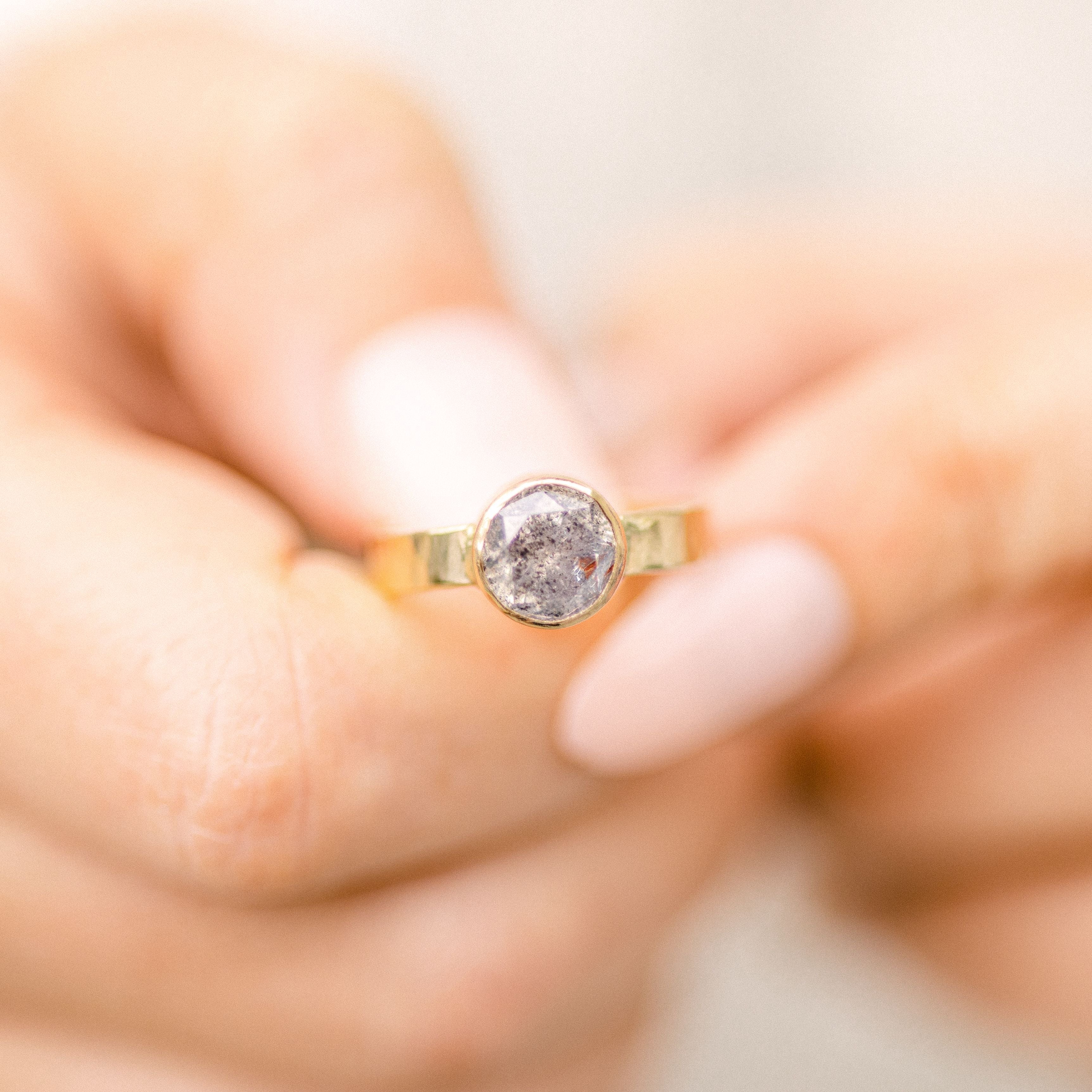 Are salt and pepper diamonds more expensive? - MTD