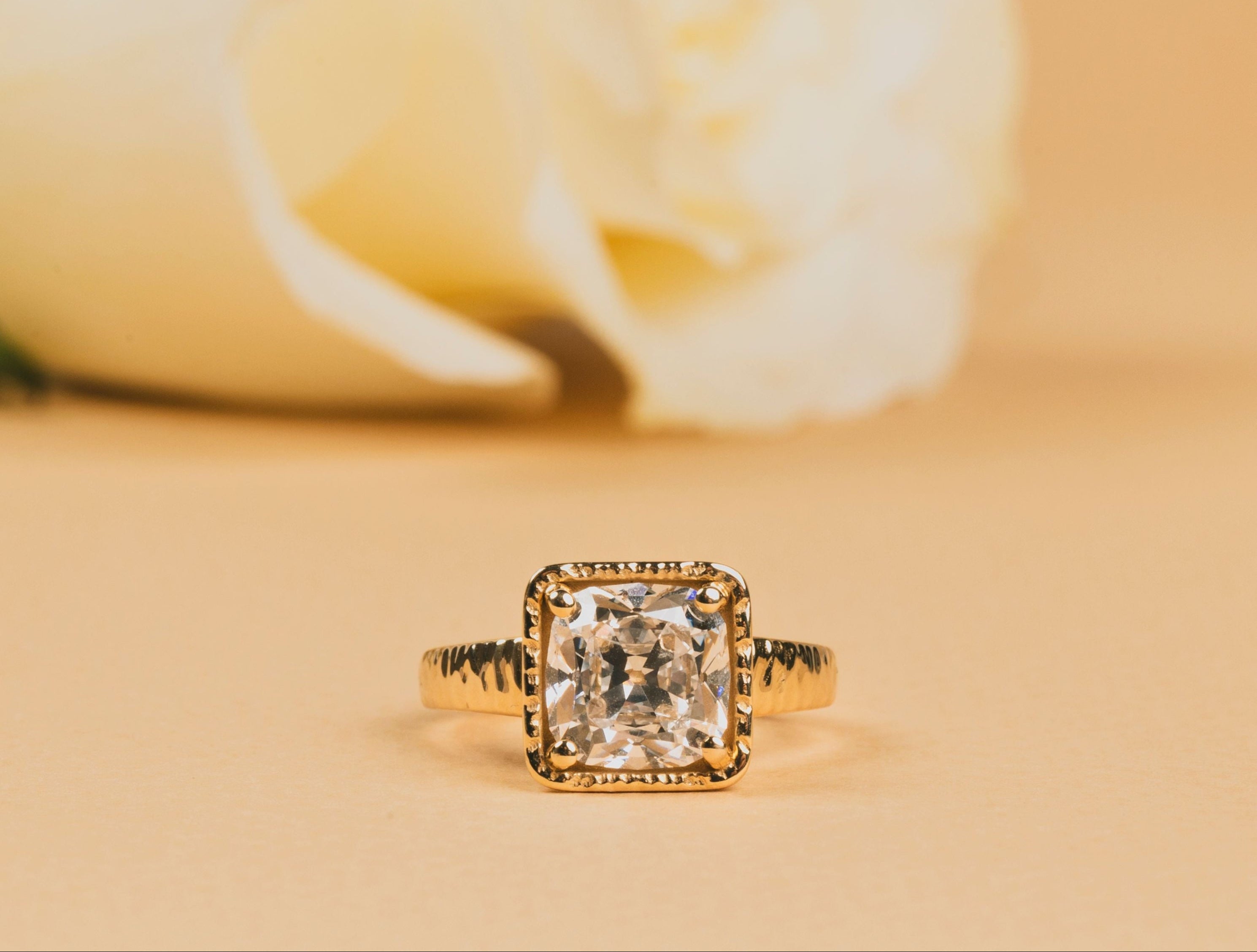 The Symbolism Behind Hammered Gold Textures — Nature’s Touch in Every Ring - MTD