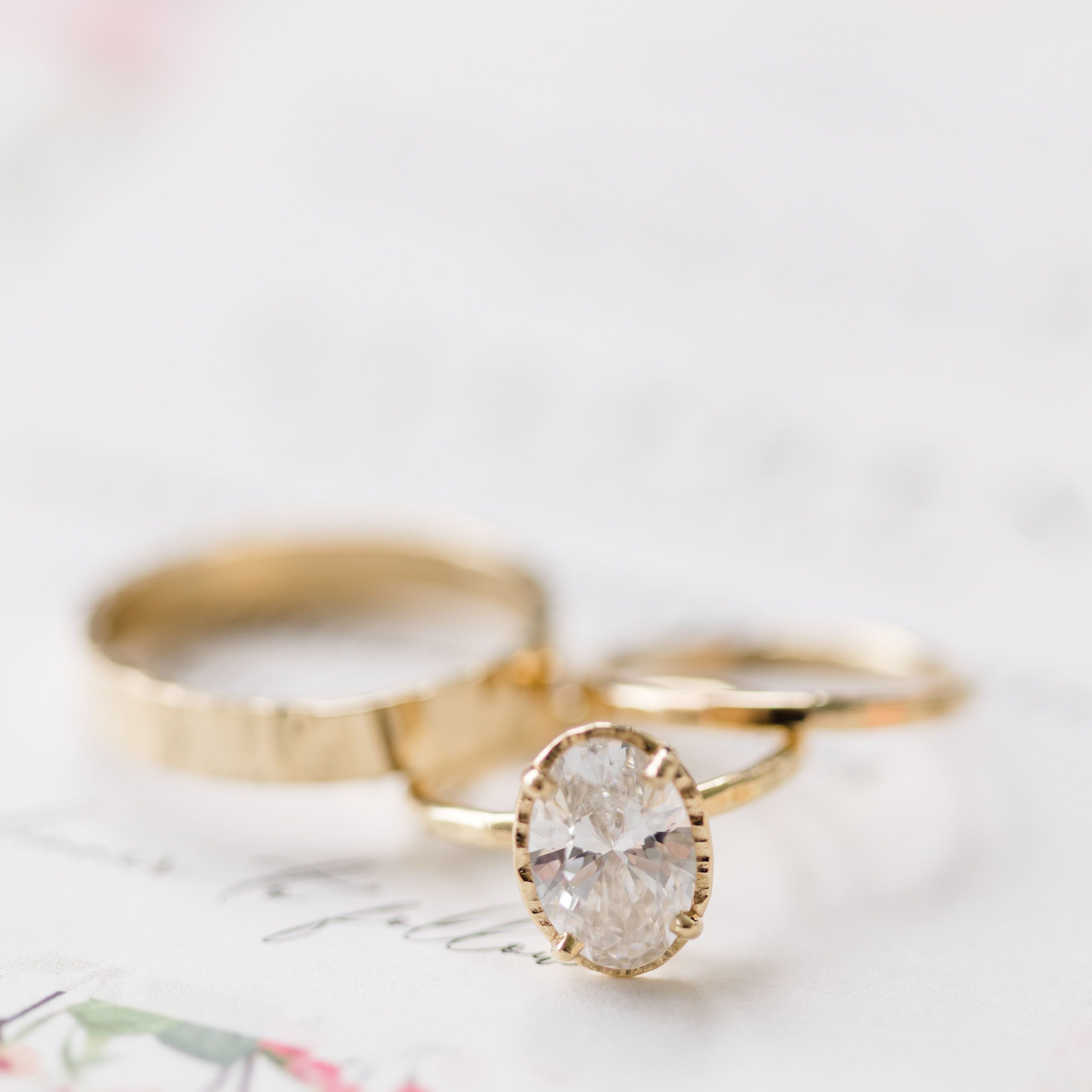 How Many Carats Is Hailey Bieber’s Engagement Ring? - MTD