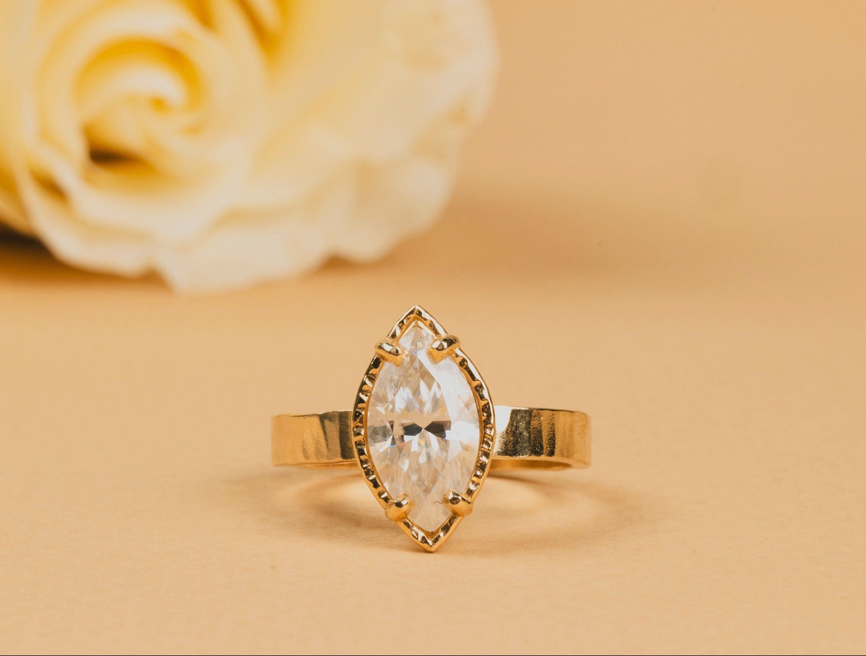 Crafting the Perfect Hammered Halo Engagement Ring — Where Artisan Touch Meets Timeless Elegance - MTD