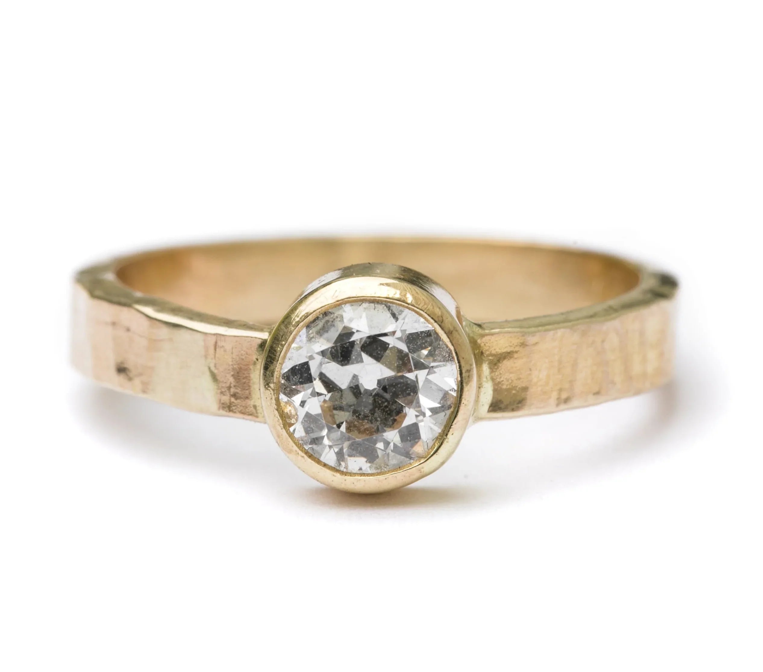 Why Vintage-Inspired Engagement Rings Are Making a Comeback - MTD