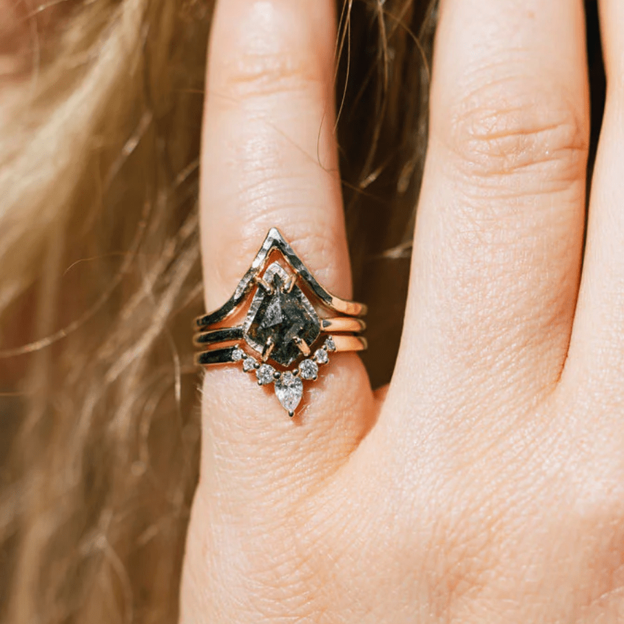 Why a Salt and Pepper Engagement Ring Set Is Unique - MTD