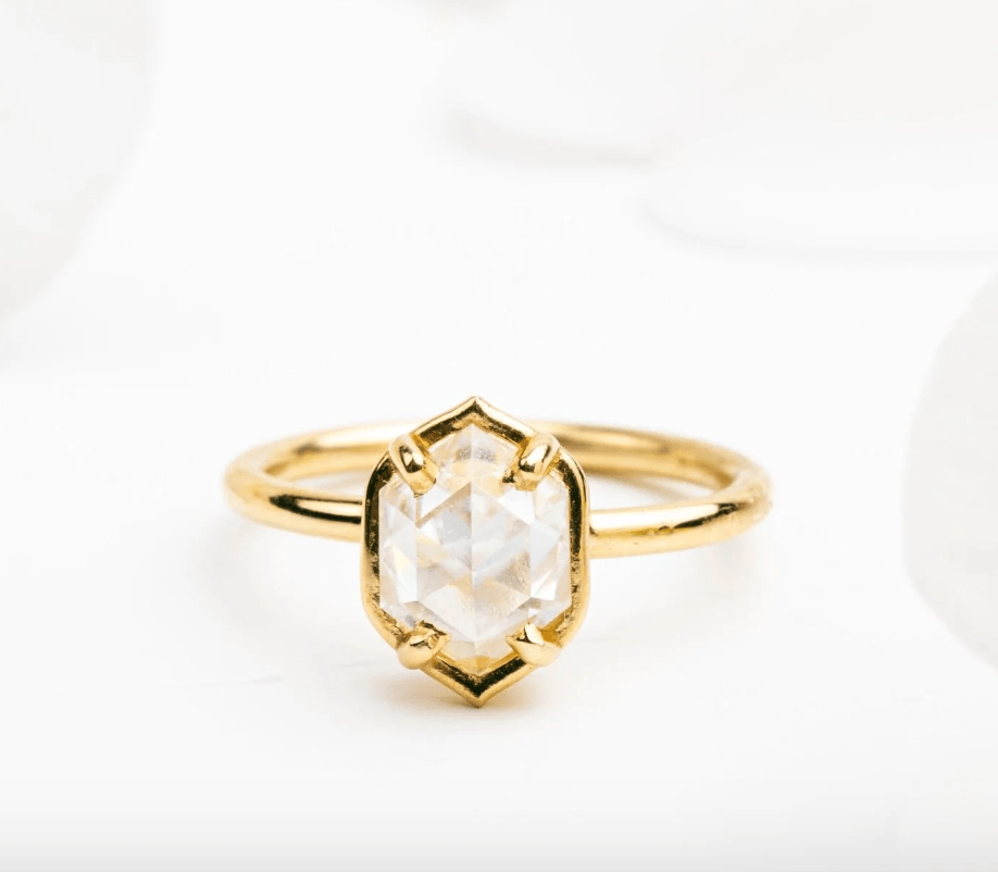 Lab Diamonds for Mid‑Range Love: Elongated Hexagon Cuts That Shine - MTD