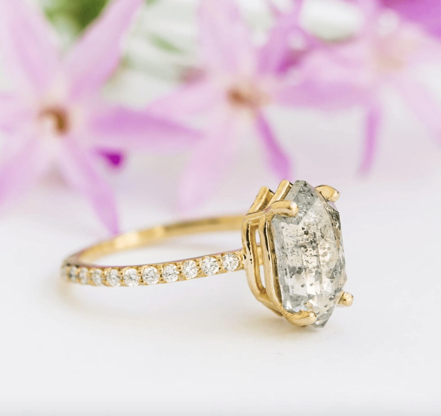 Moissanite vs Lab Diamond vs Salt & Pepper vs Natural Diamond: Which Center Stone Is Right for Your Elongated Hexagon Ring? - MTD