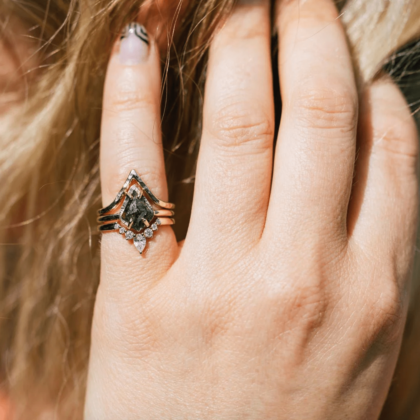How to Choose the Right Gold Tone for Your Wedding Rings - MTD