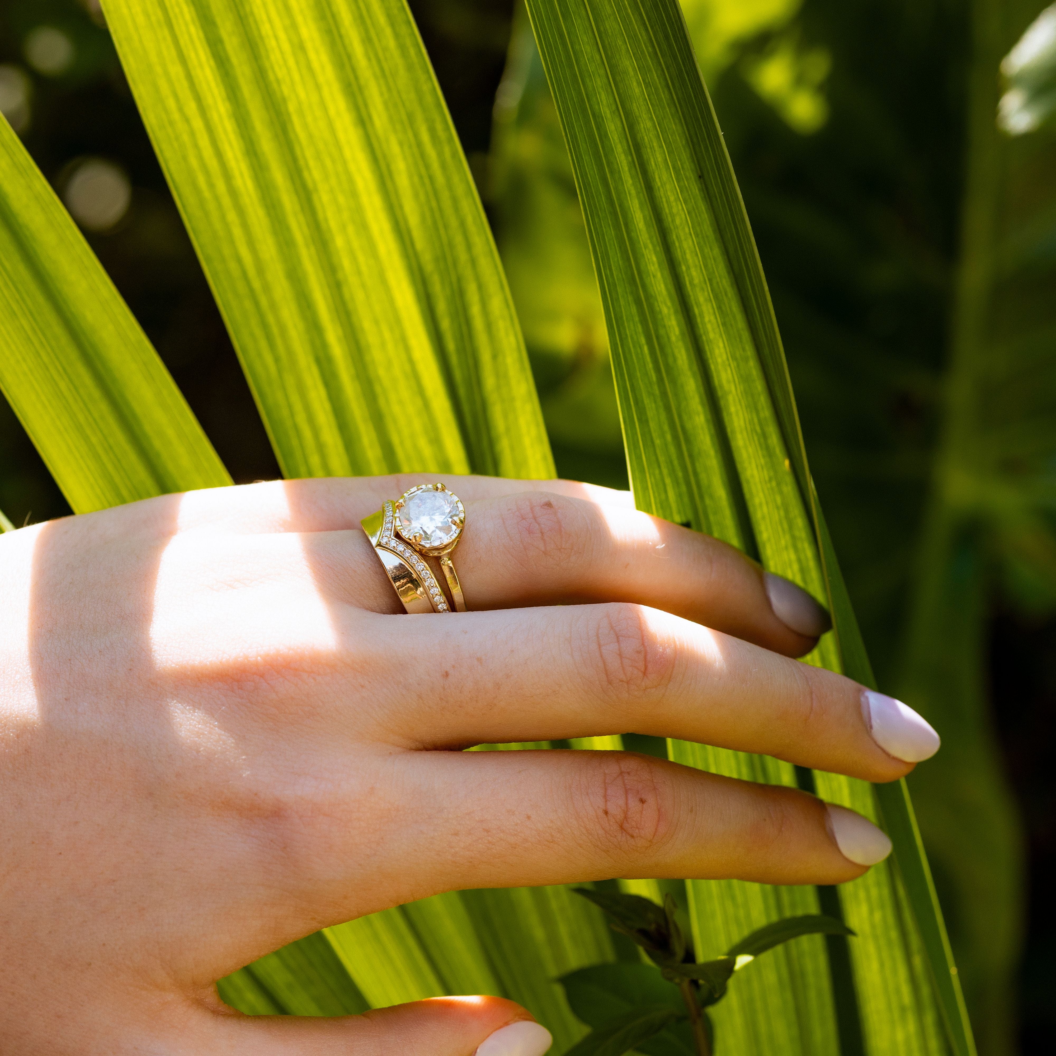 How to Choose the Perfect Wedding Band for Your Engagement Ring Profile - MTD