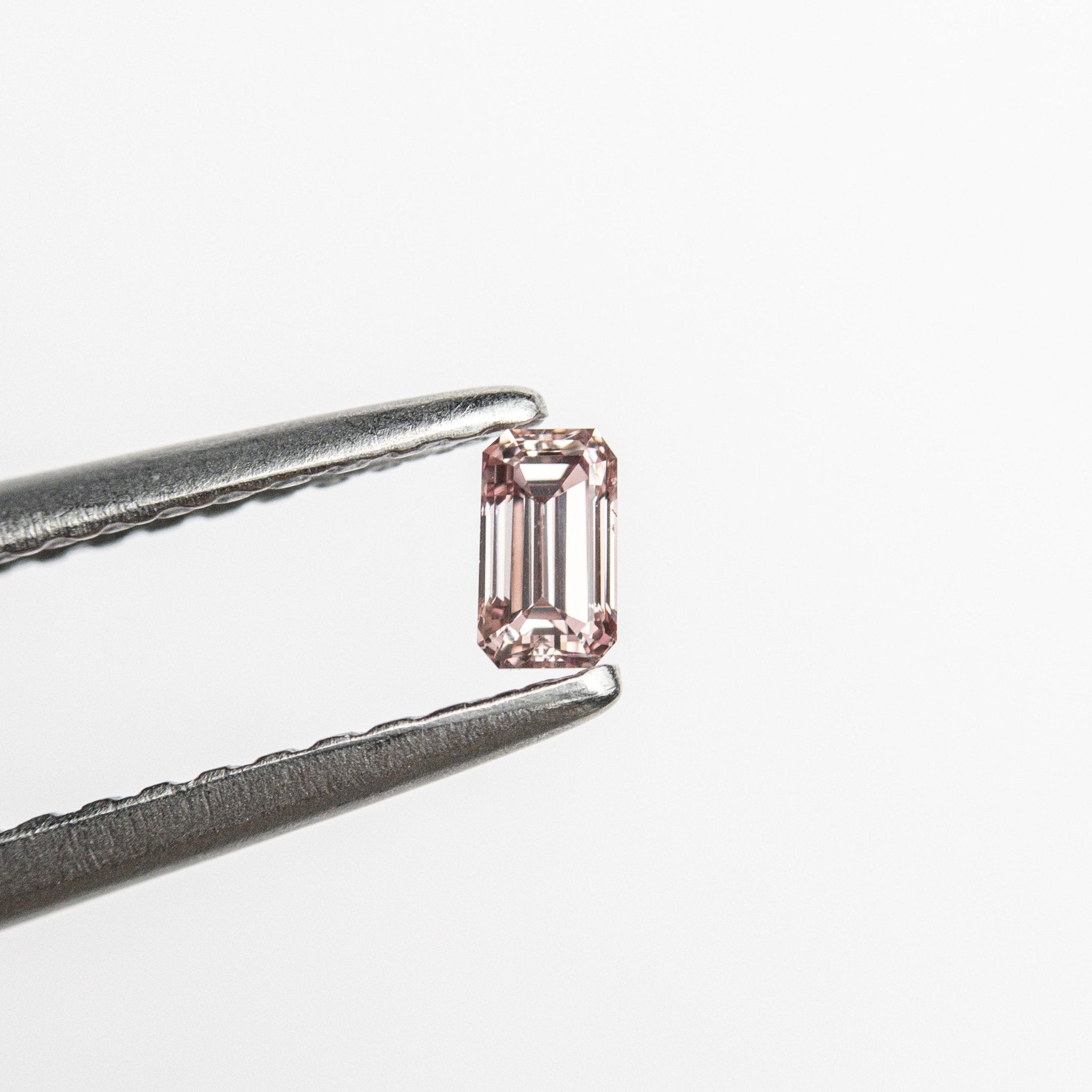 0.12ct 3.42x1.96x1.76mm VS1 Fancy Intense Orangy Pink Cut Corner Rectangle Step Cut 24108 - 01 - MTD