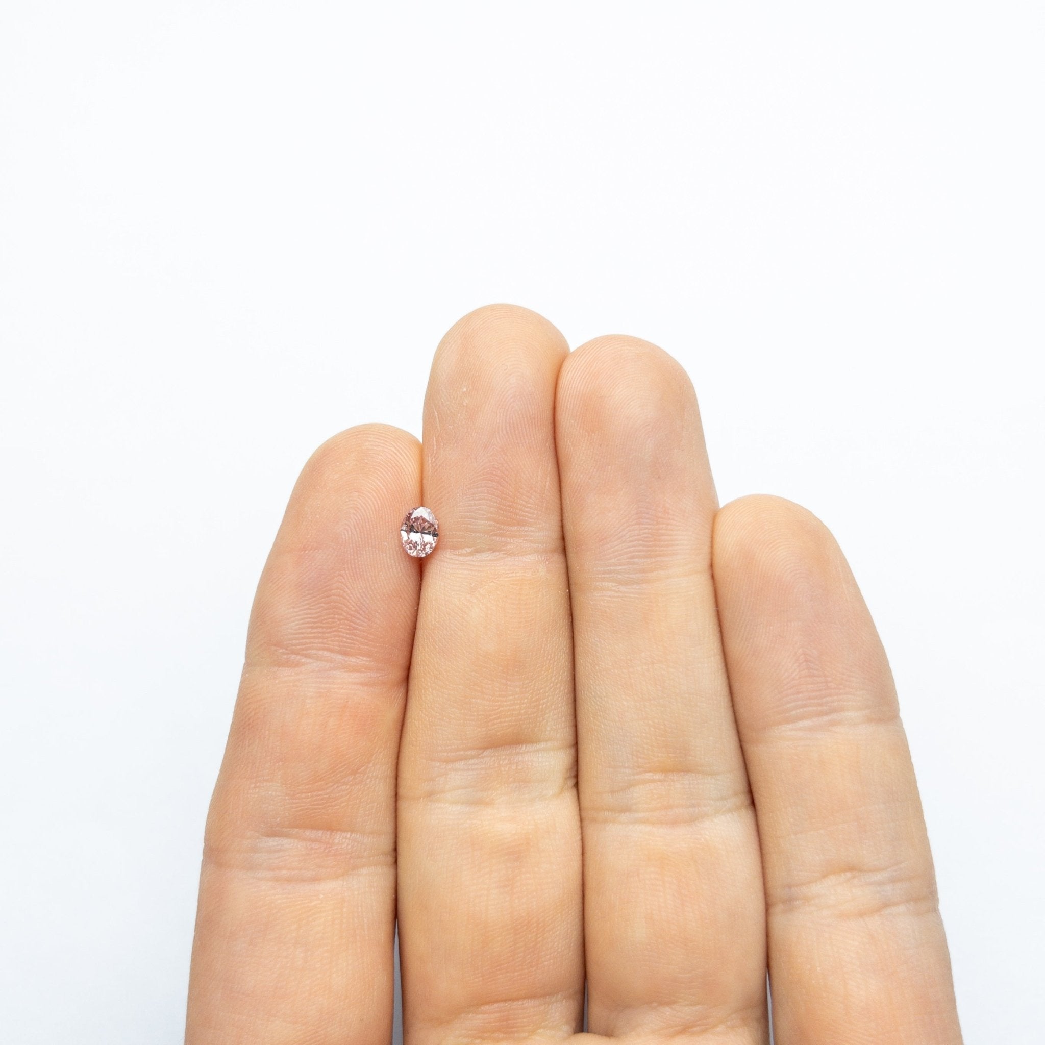 0.40ct 5.42x4.21x2.69mm GIA VS2 Fancy Intense Pink Oval Brilliant 24157-01 - MTD