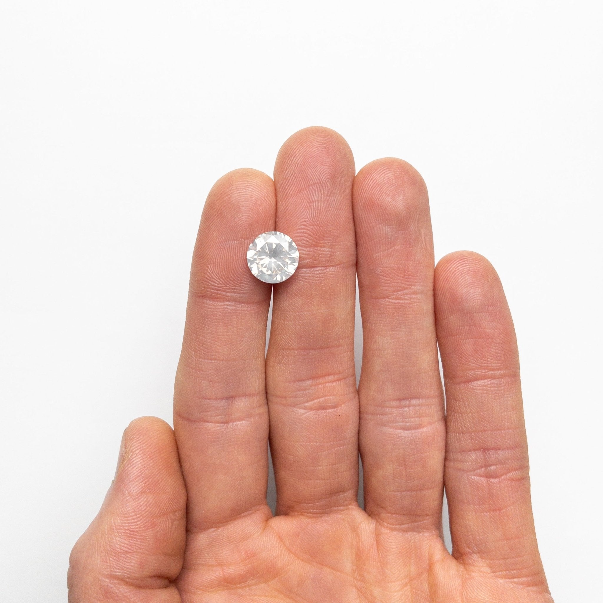 3.84ct 10.16x10.12x5.81mm Fancy White Round Brilliant 18722 - 01 - MTD