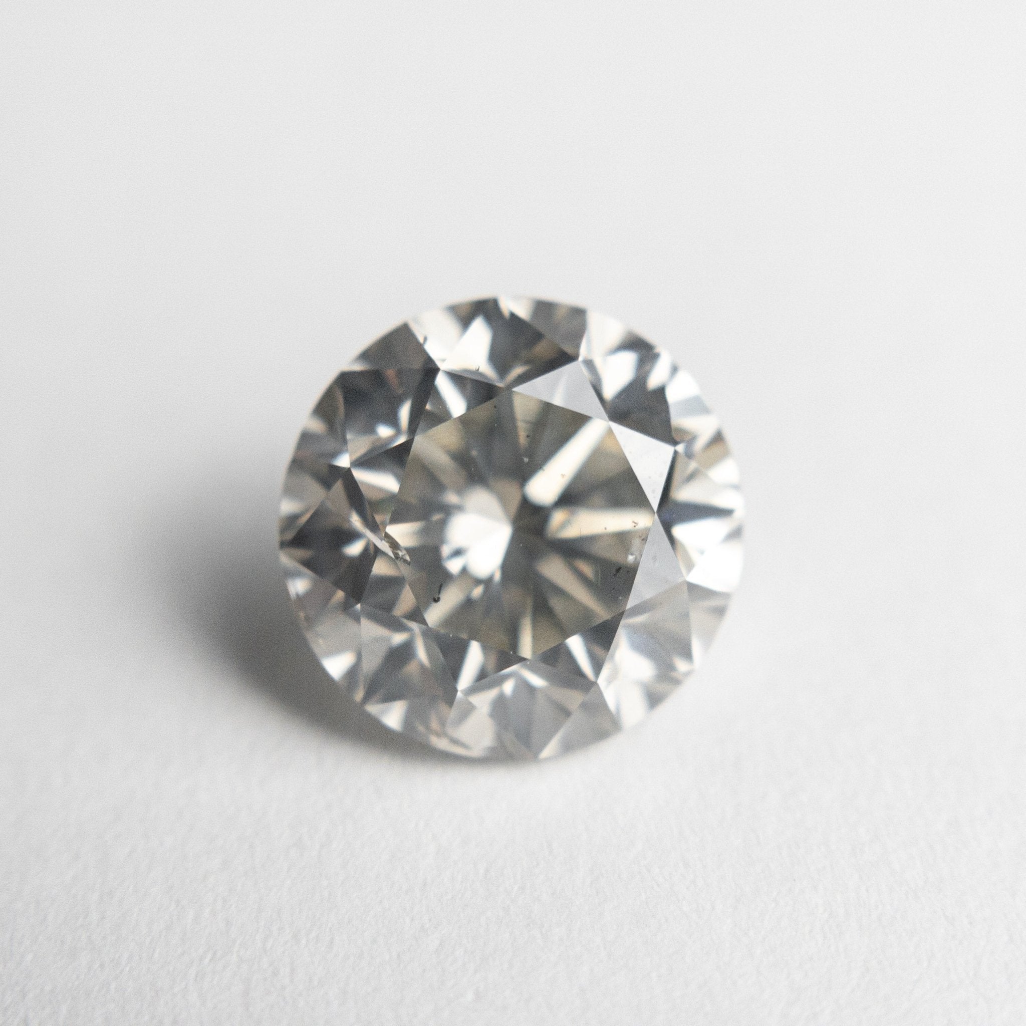 2.71ct 8.45x8.43x5.80mm SI2+ Fancy Grey Round Brilliant 18843-01 - MTD