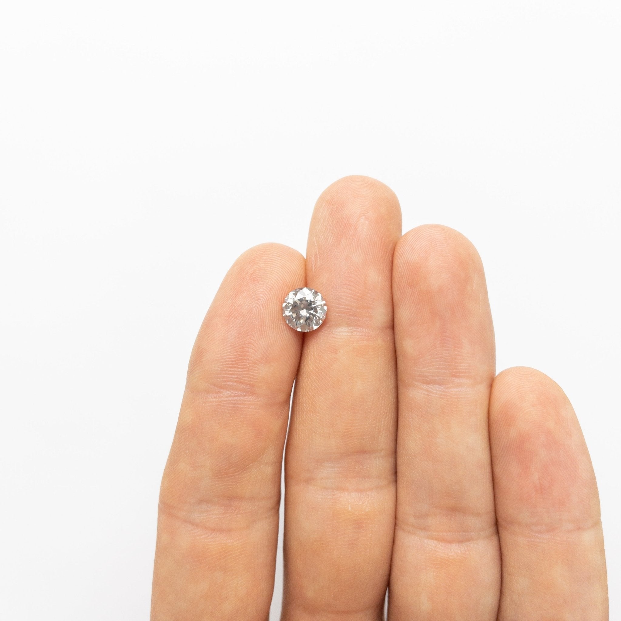 2.05ct 7.57x7.63x5.27mm GIA Fancy Light Grey Round Brilliant 18988 - 01 - MTD