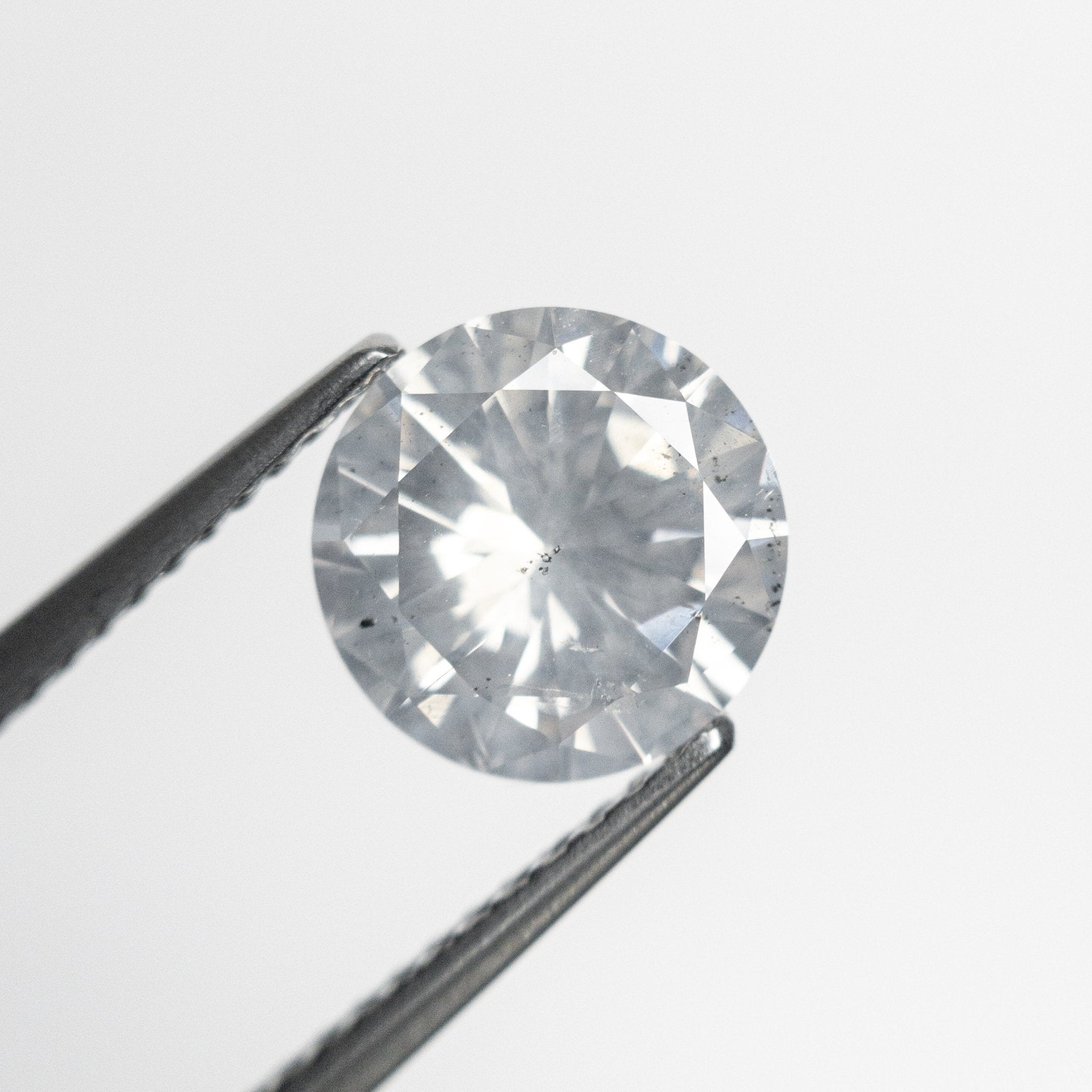 2.01ct 8.19x8.18x4.72mm Fancy White Round Brilliant 19540 - 01 - MTD