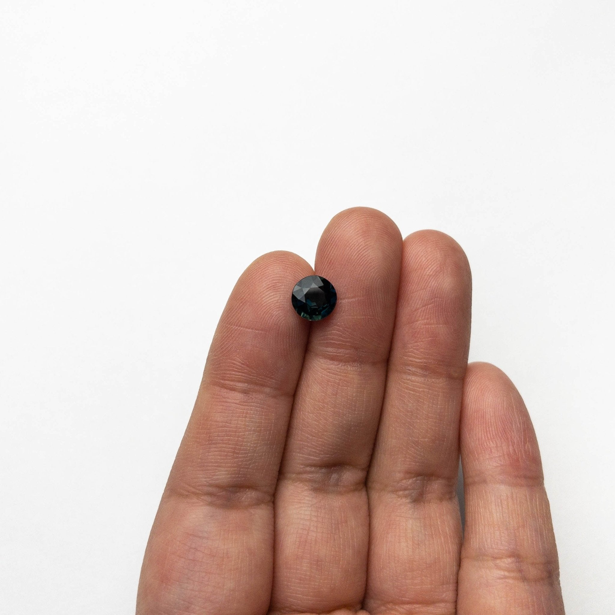 1.75ct 7.36x7.31x4.08mm Round Brilliant Sapphire 20959 - 09 - MTD