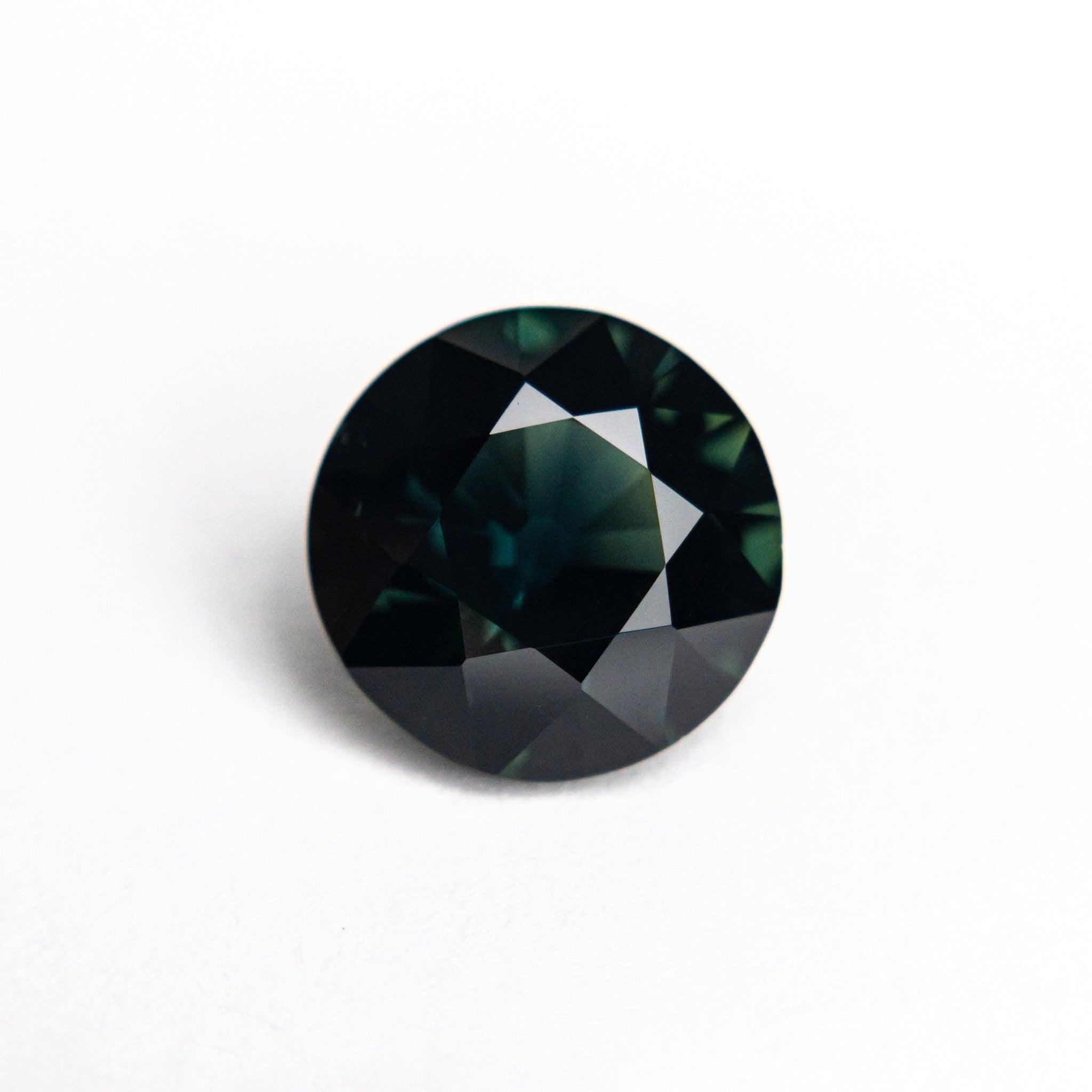 2.33ct 8.31x8.23x4.67mm Round Brilliant Sapphire 20960 - 06 - MTD