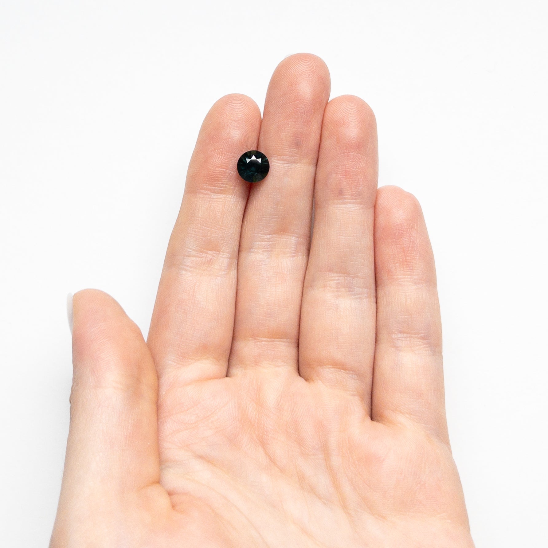 1.59ct 7.05x6.98x4.53mm Round Brilliant Sapphire 20991 - 06 - MTD