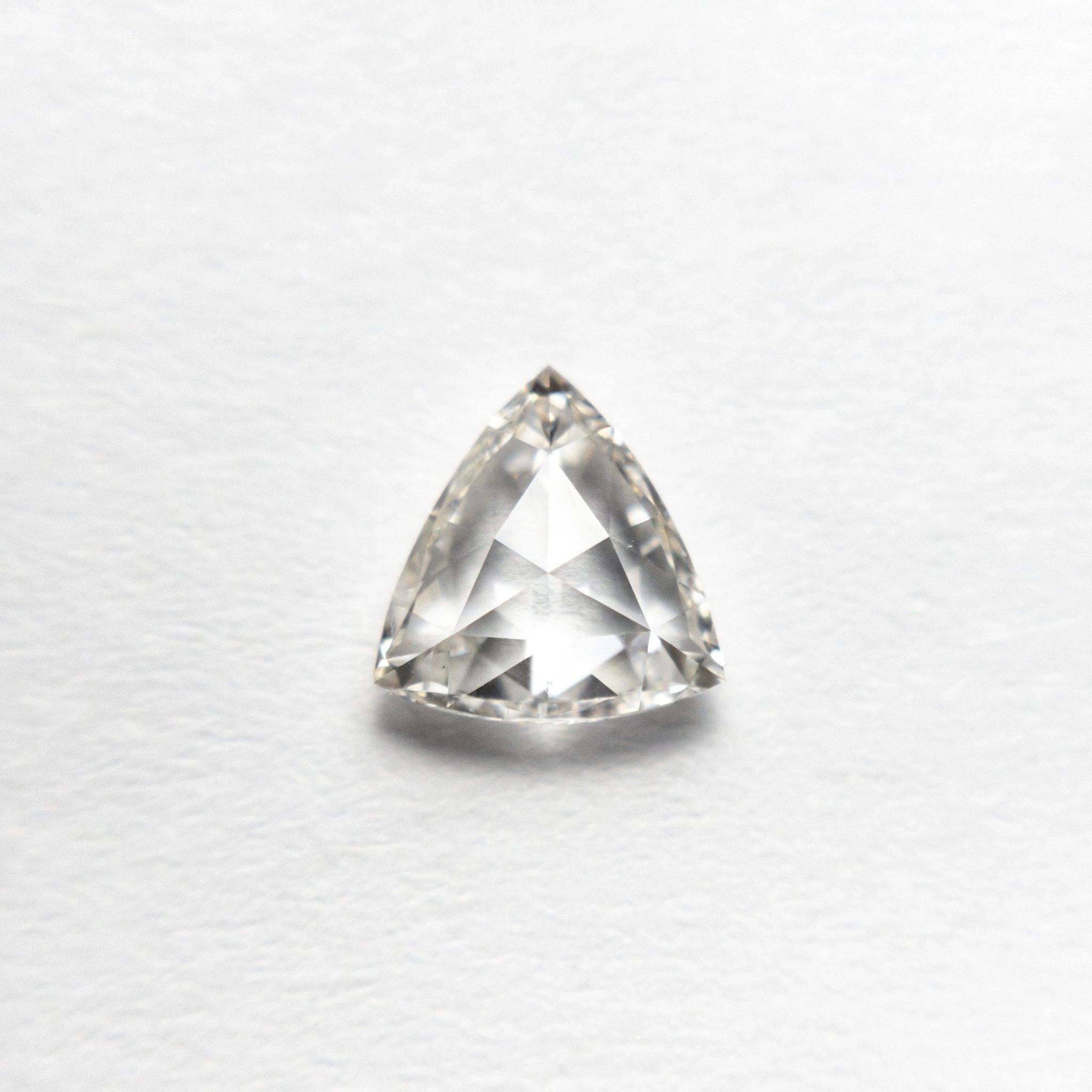 0.61ct 6.00x5.87x2.44mm VS2 L Trillion Rosecut 🇨🇦 21319-01 - MTD