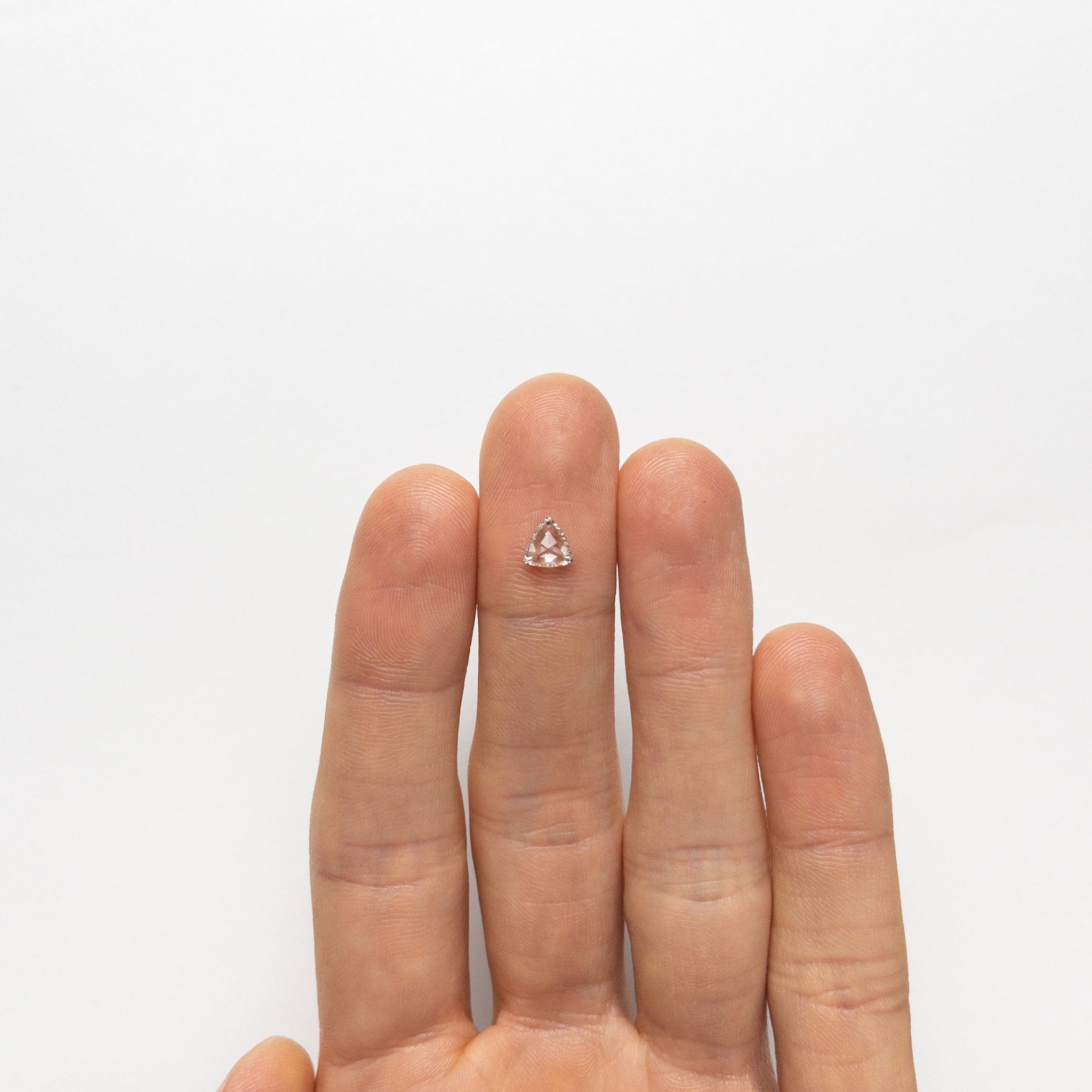 0.61ct 6.00x5.87x2.44mm VS2 L Trillion Rosecut 🇨🇦 21319-01 - MTD