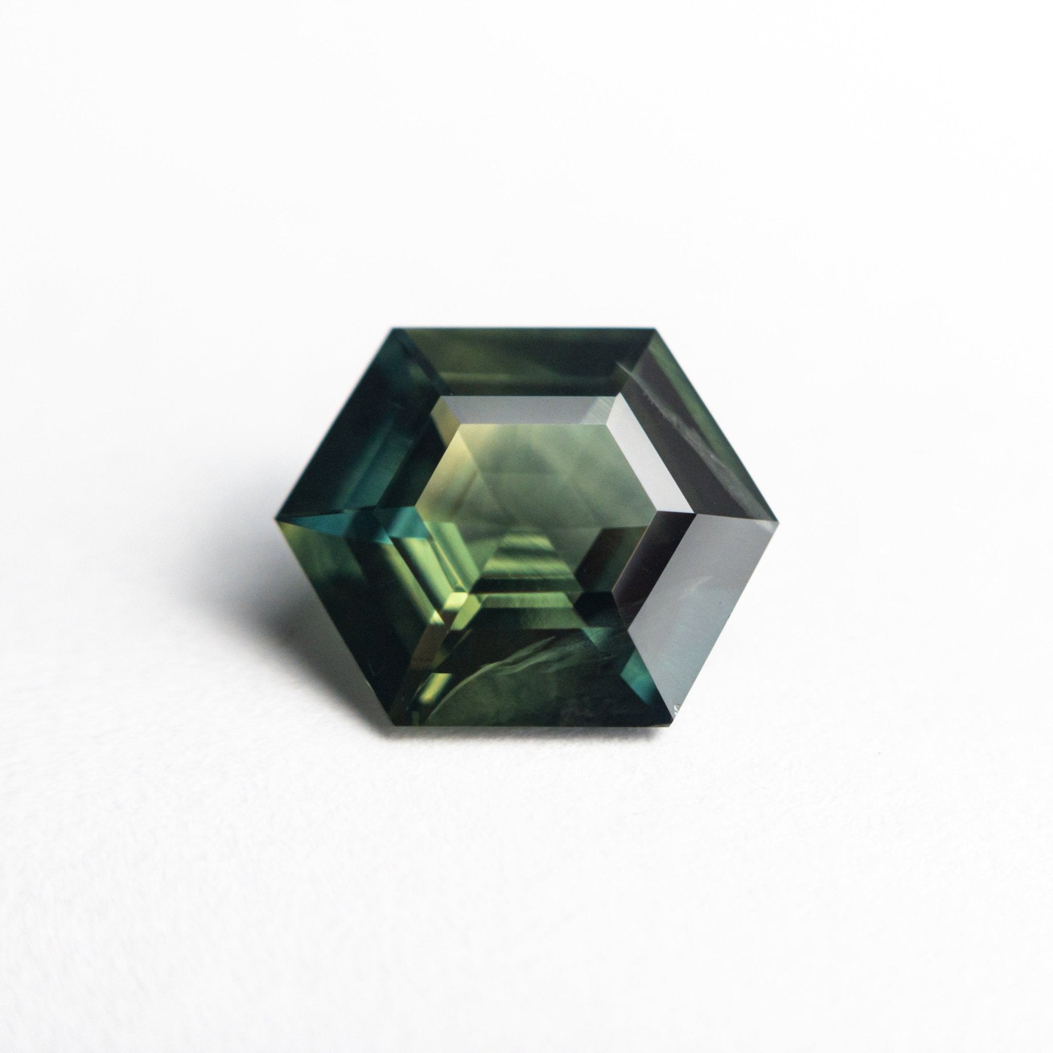 2.02ct 9.10x7.37x3.99mm Hexagon Step Cut Sapphire 22764 - 01 - MTD