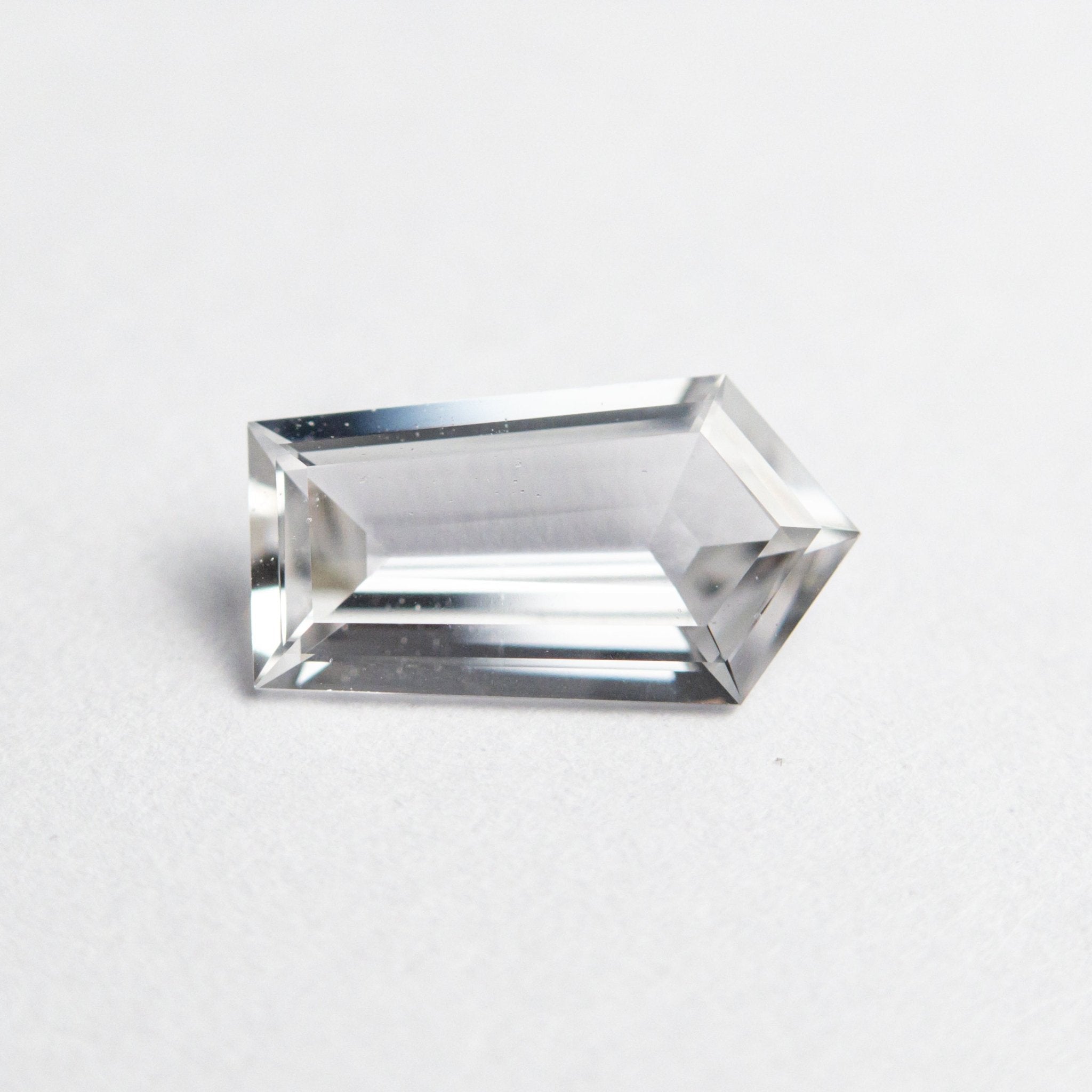 0.91ct 8.87x4.84x2.38mm Shield Step Cut Sapphire 22835 - 01 - MTD