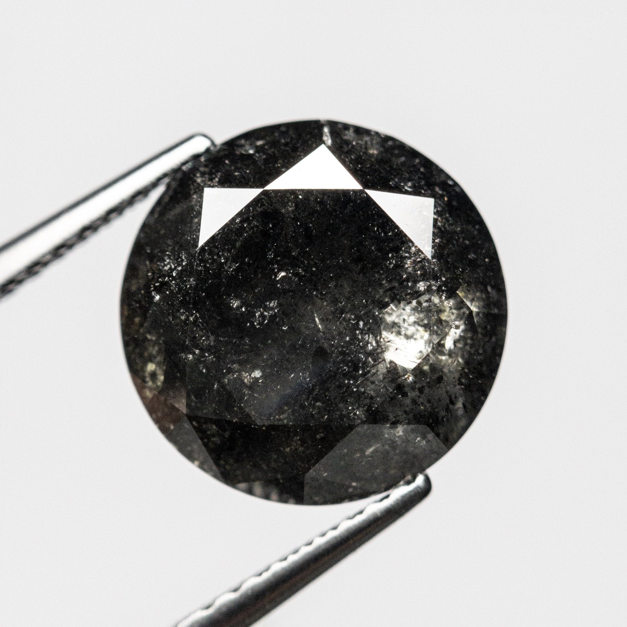 5.26ct 10.49x10.48x7.09mm Round Brilliant 23193 - 01 - MTD