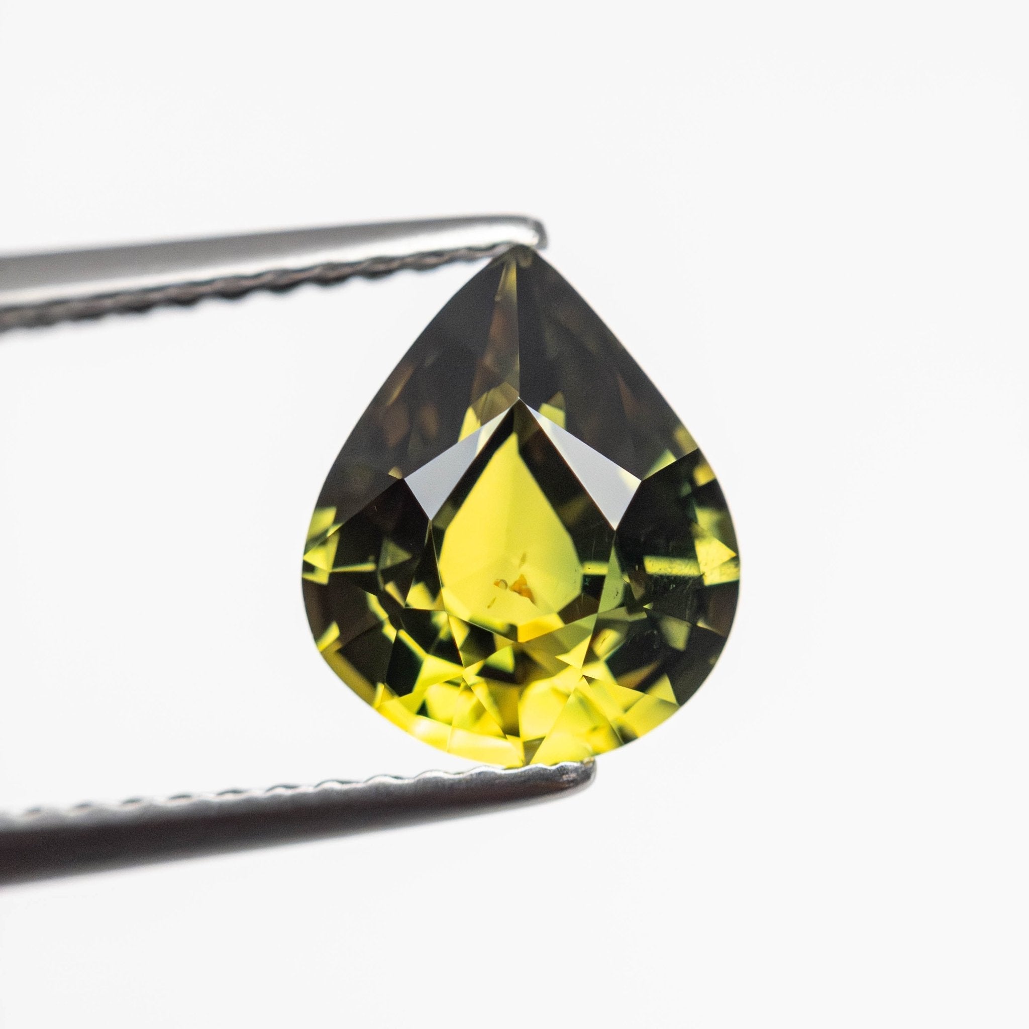 2.10ct 8.66x7.26x4.62mm Pear Brilliant Sapphire 23495 - 02 - MTD