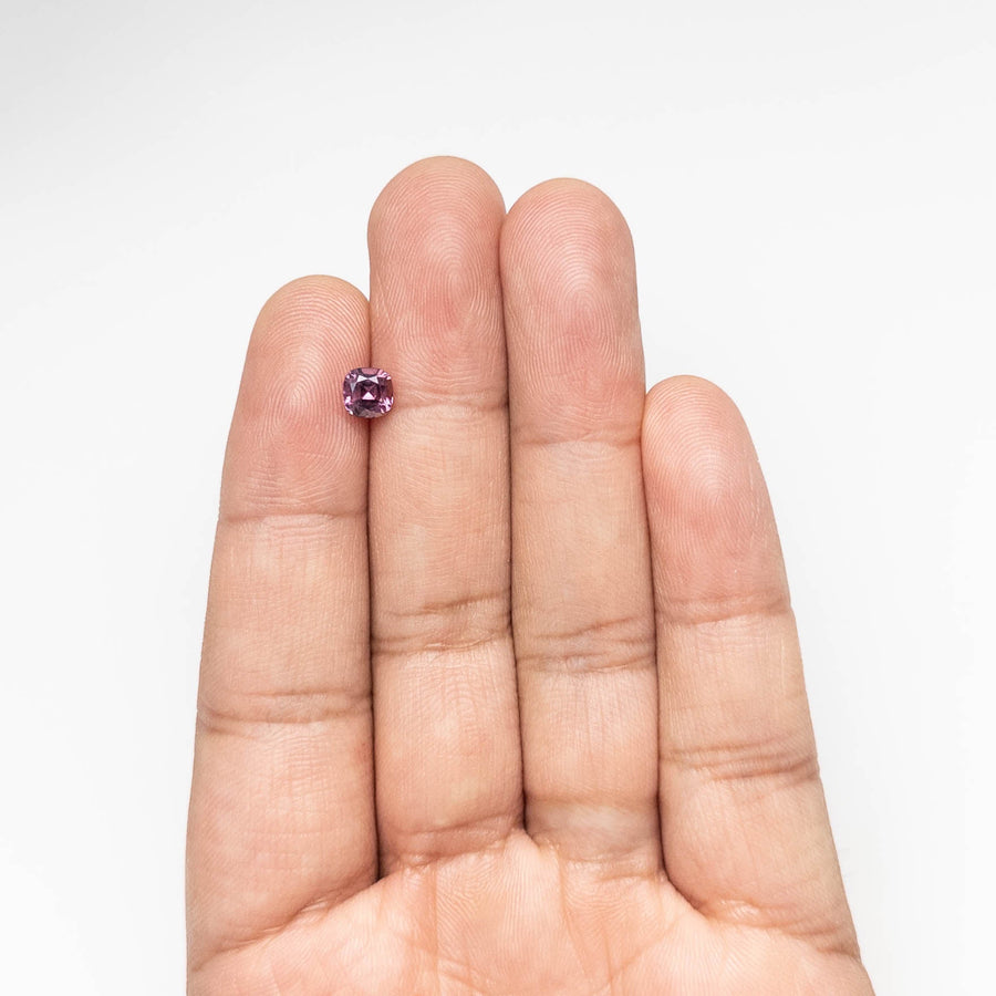1.01ct 5.27x5.28x3.90mm Cushion Brilliant Sapphire 23693-05
