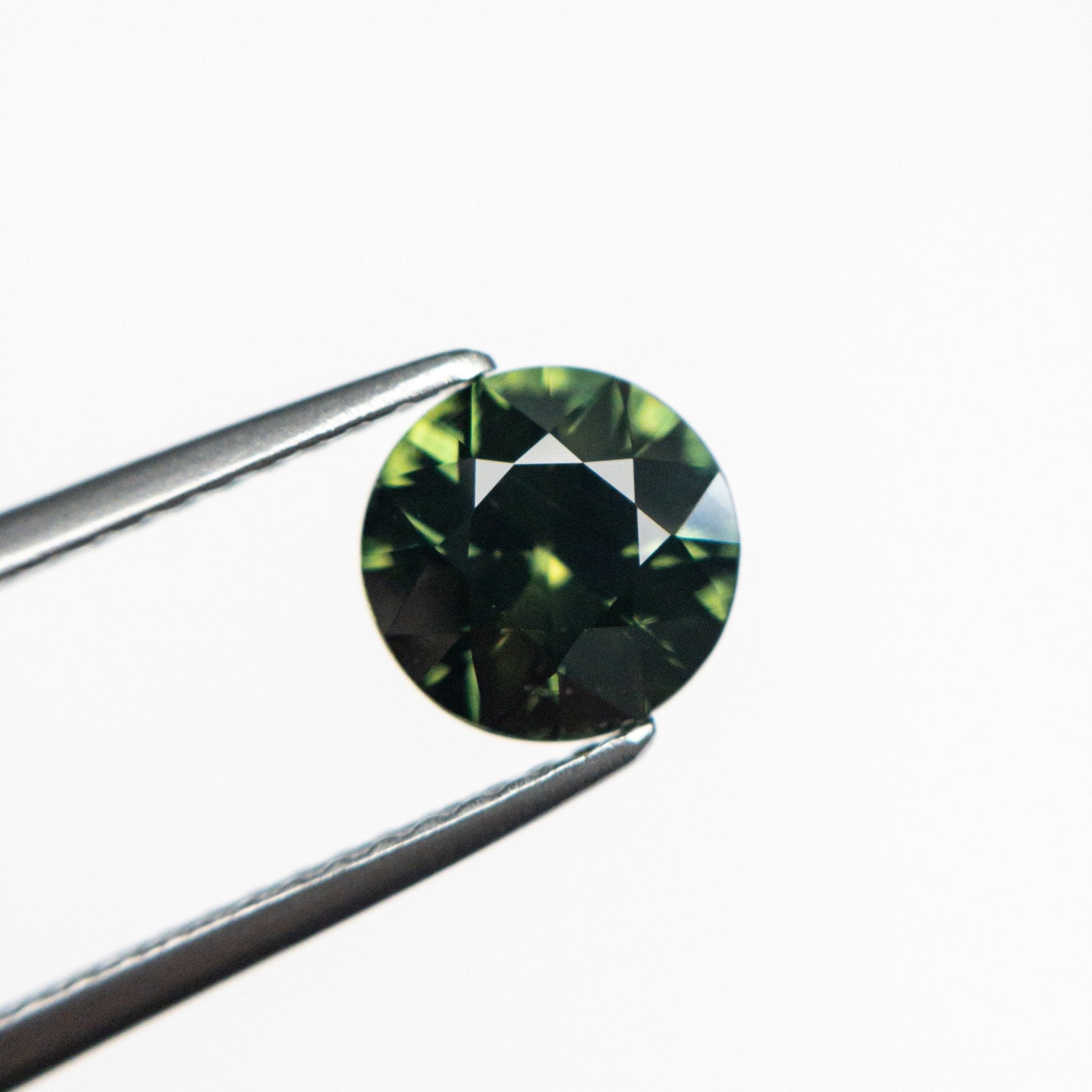 1.38ct 6.76x6.65x4.18mm Round Brilliant Sapphire 23806 - 15 - MTD