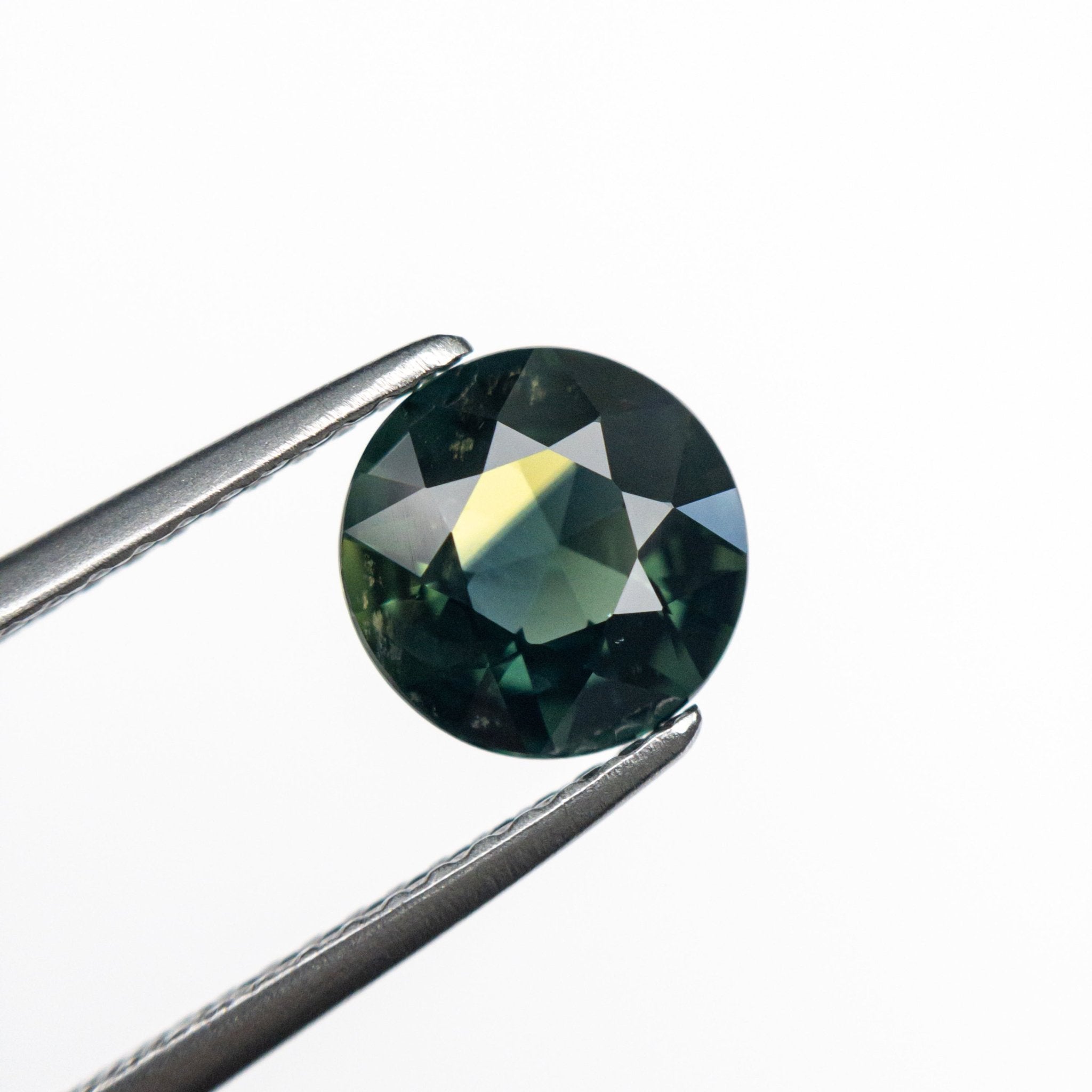 1.37ct 7.15x7.05x3.60mm Round Brilliant Sapphire 23806 - 16 - MTD