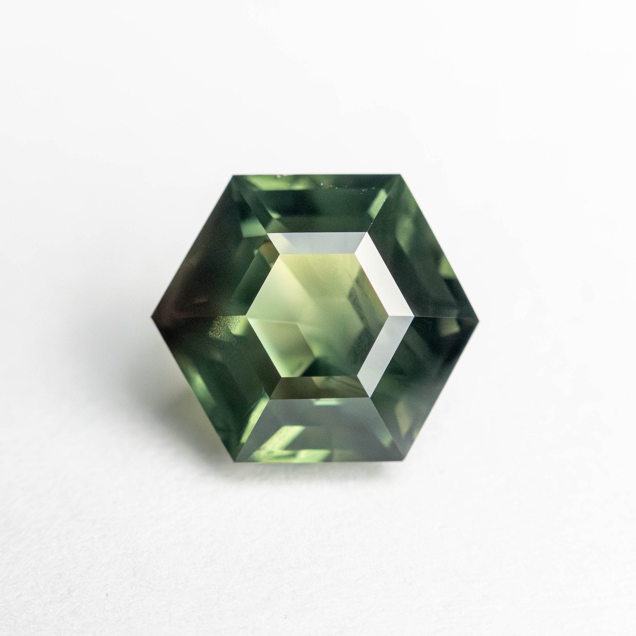 2.55ct 8.73x7.60x5.00mm Hexagon Step Cut Sapphire 23814-03 - MTD