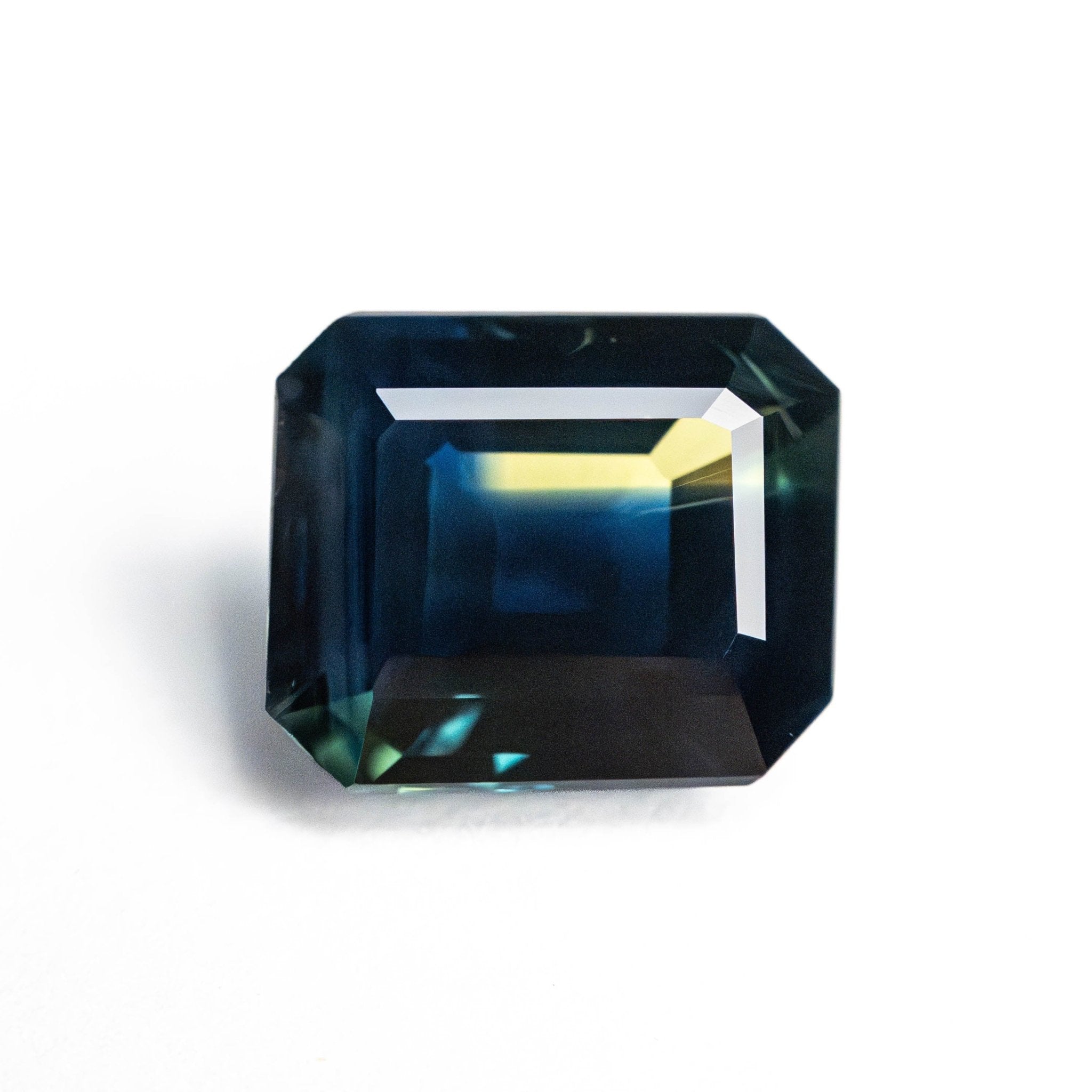 2.67ct 8.51x7.24x4.36mm Cut Corner Rectangle Step Cut Sapphire 25066 - 03 - MTD