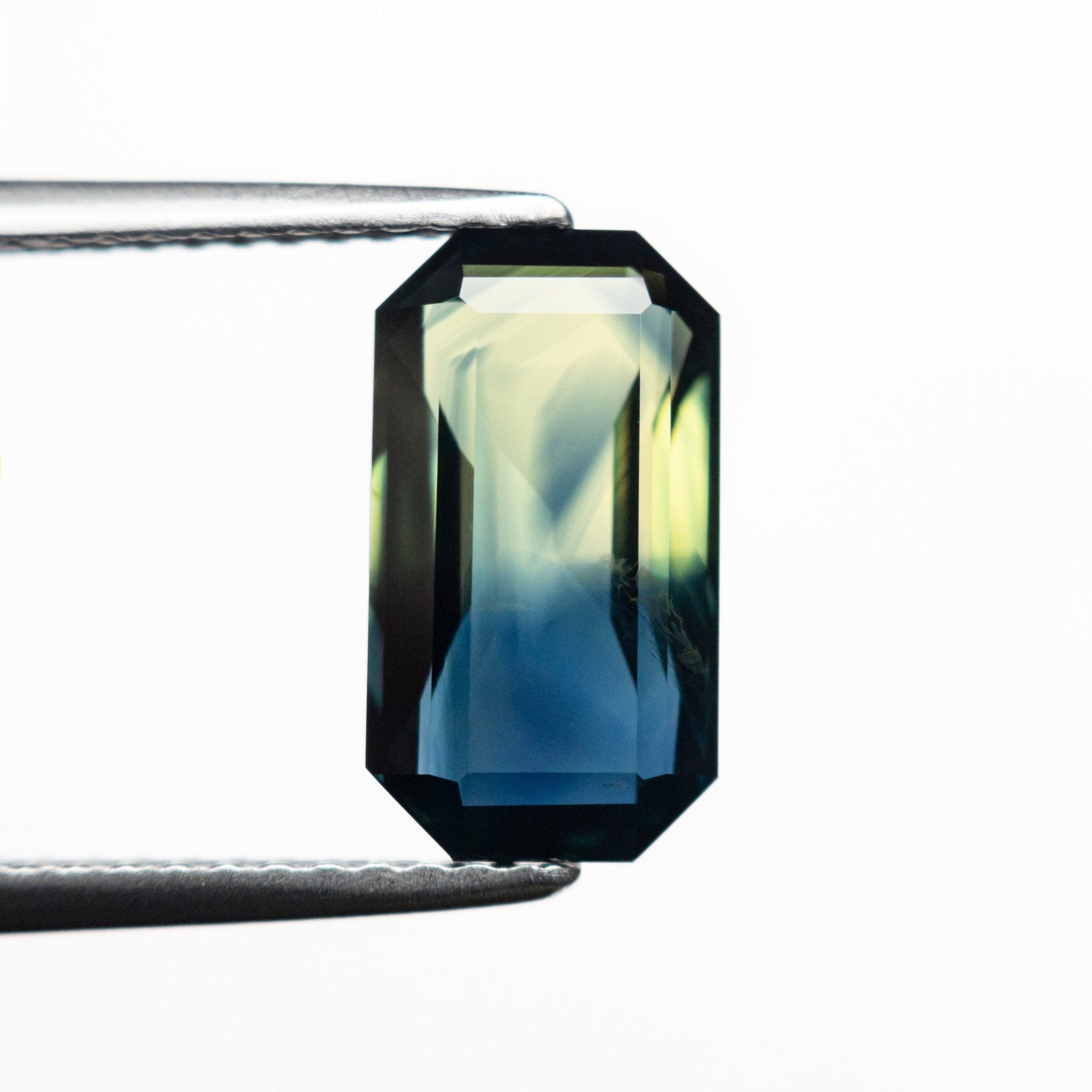 3.21ct 11.14x6.19x4.04mm Cut Corner Rectangle Step Cut Sapphire 25068 - 01 - MTD