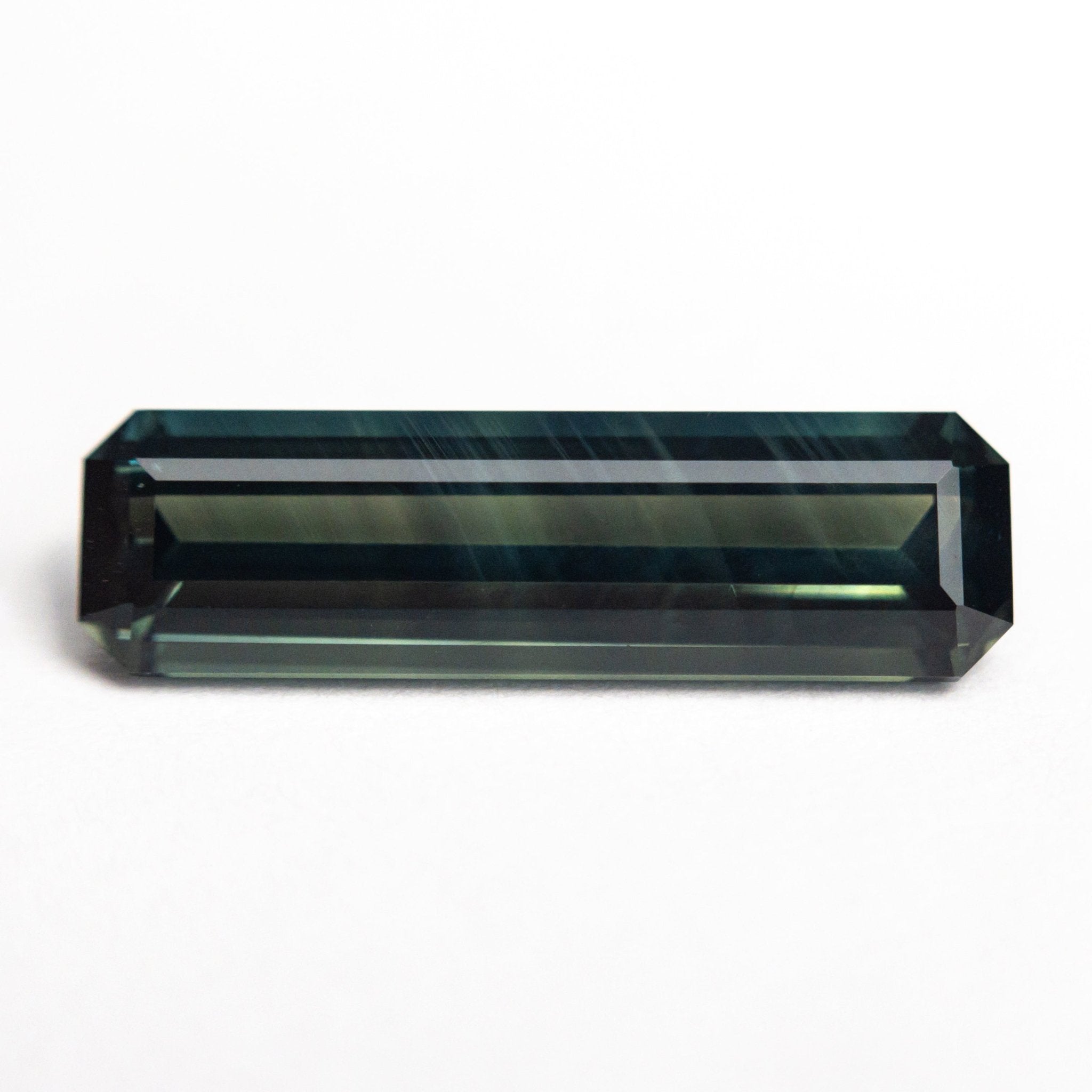 3.17ct 15.97x4.67x3.61mm Cut Corner Rectangle Step Cut Sapphire 25131 - 01 - MTD