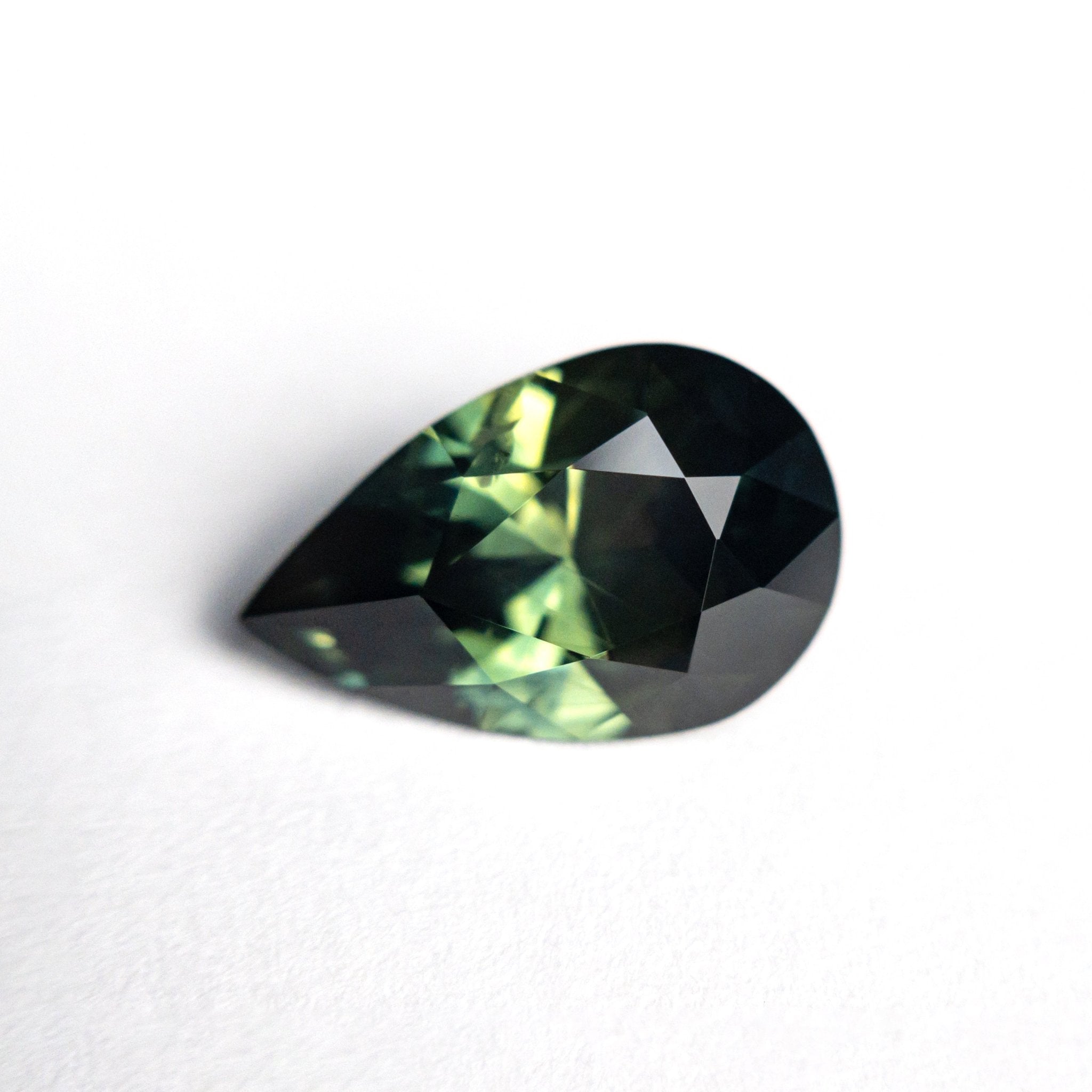 3.00ct 11.52x7.38x5.09mm Pear Brilliant Sapphire 25183 - 01 - MTD