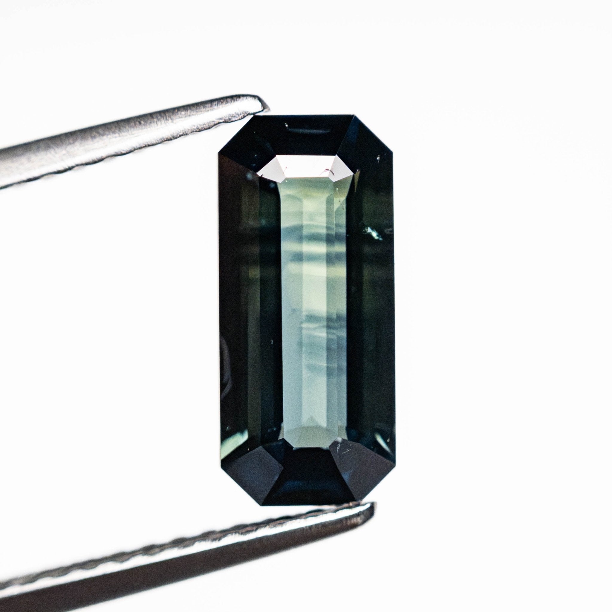 1.62ct 10.33x4.68x3.03mm Cut Corner Rectangle Step Cut Sapphire 25194 - 01 - MTD
