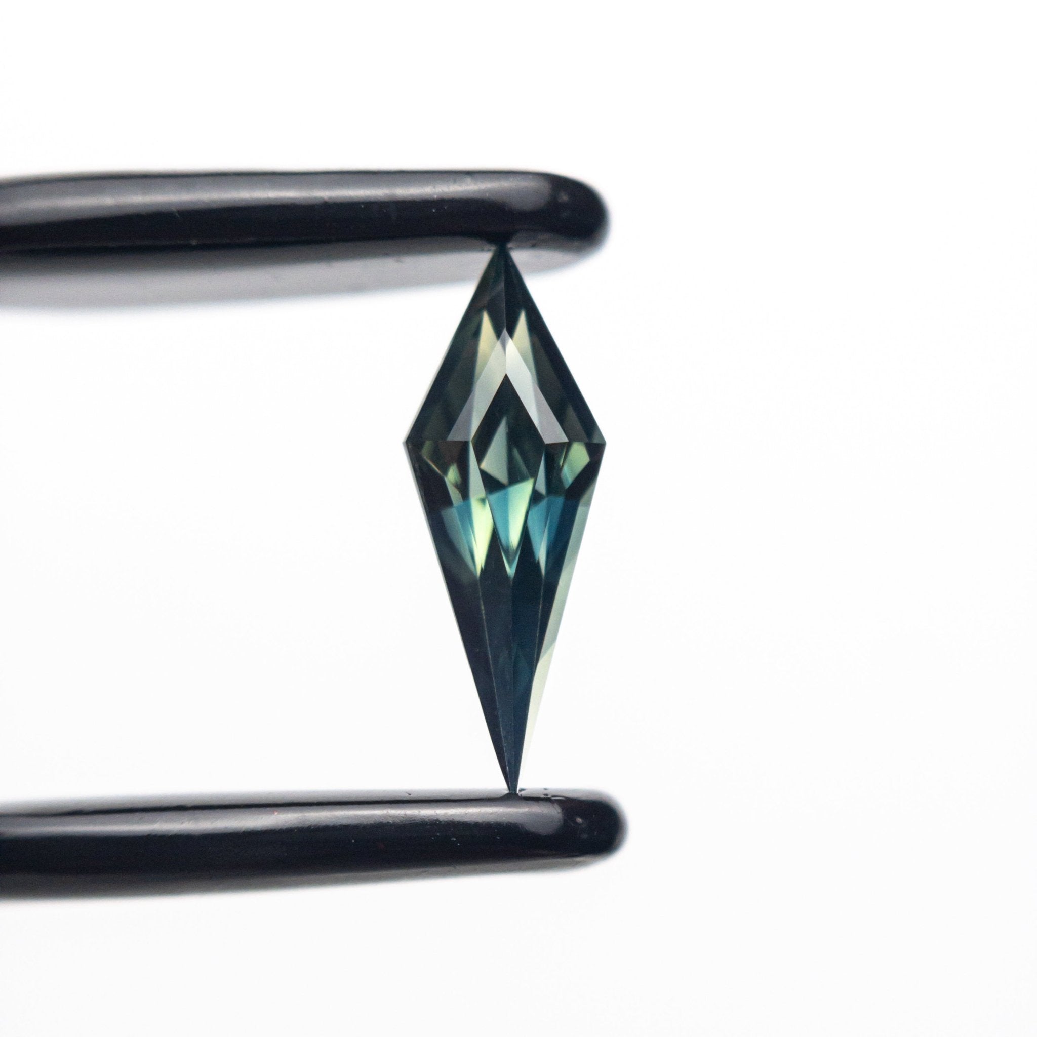 0.52ct 10.27x3.70x2.95mm Kite Step Cut Sapphire 25196 - 05 - MTD