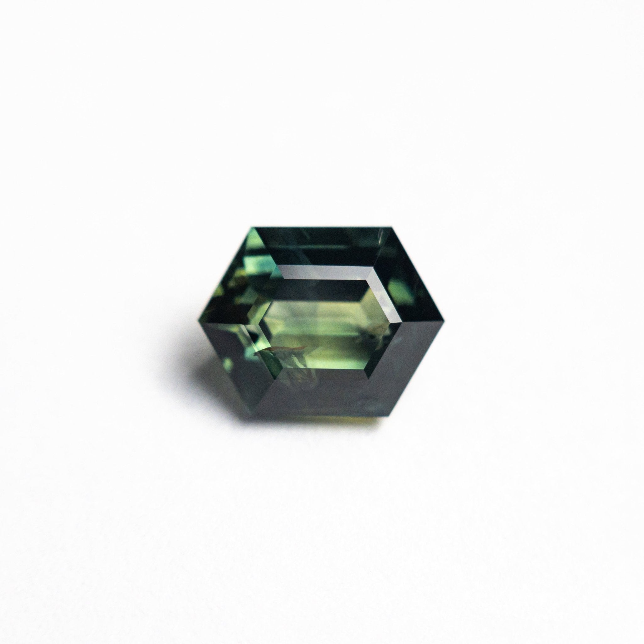 1.52ct 7.69x5.93x3.81mm Hexagon Step Cut Sapphire 25381 - 02 - MTD