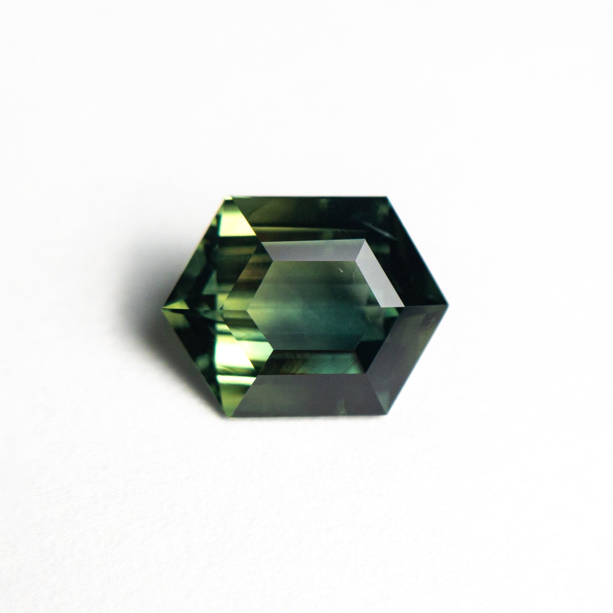 2.00ct 9.05x6.94x3.76mm Hexagon Step Cut Sapphire 25382 - 05 - MTD