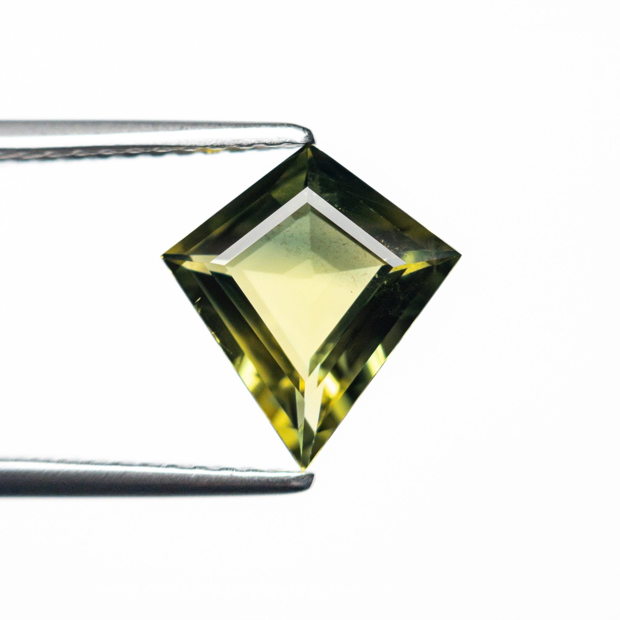 1.66ct 10.06x9.34x3.28mm Kite Step Cut Sapphire 25387 - 02 - MTD