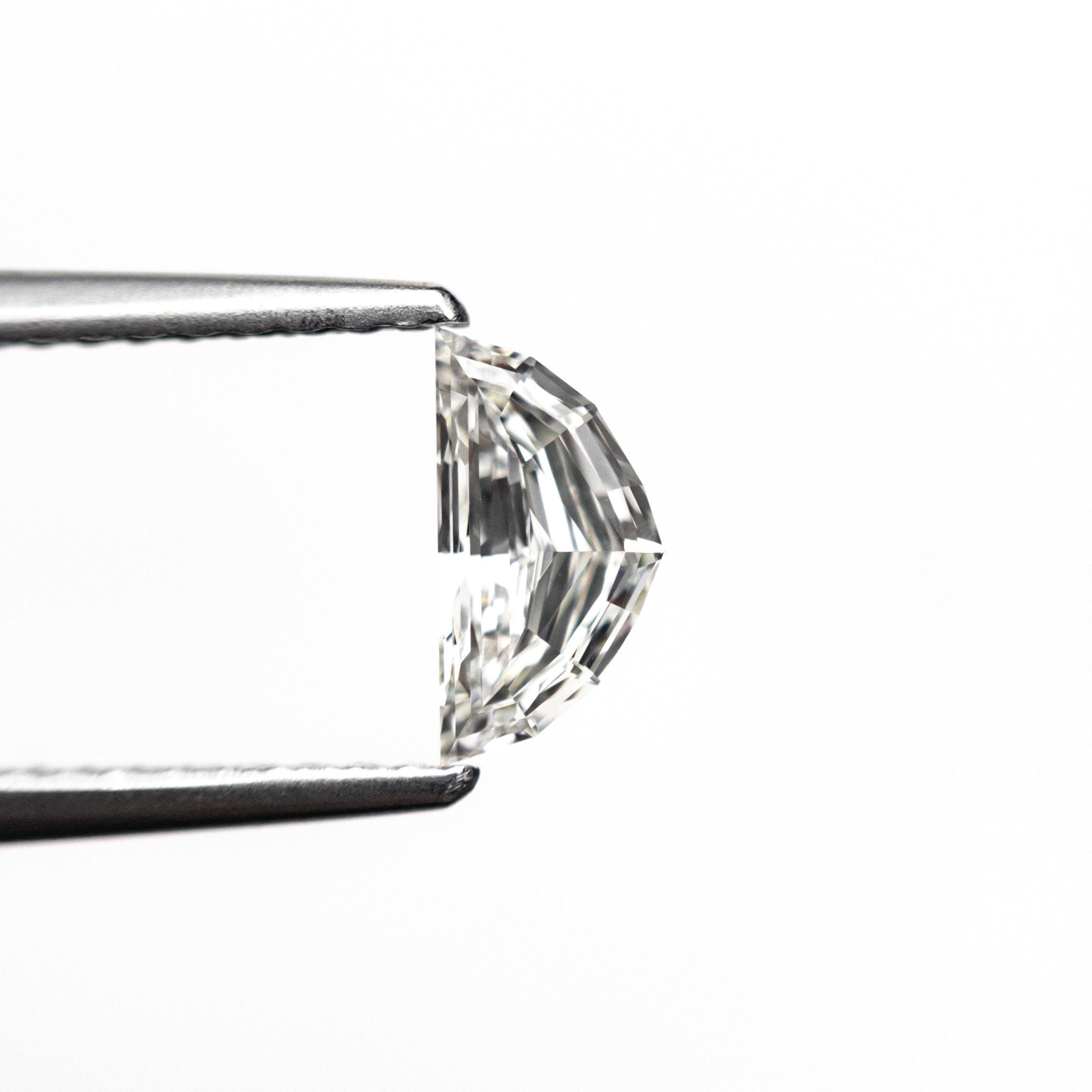 0.86cttw 2pc 7.23x3.71x2.28mm 7.23x3.74x2.05mm VVS/VS H Epaulette Step Cut Matching Pair 25525 - 01 - MTD