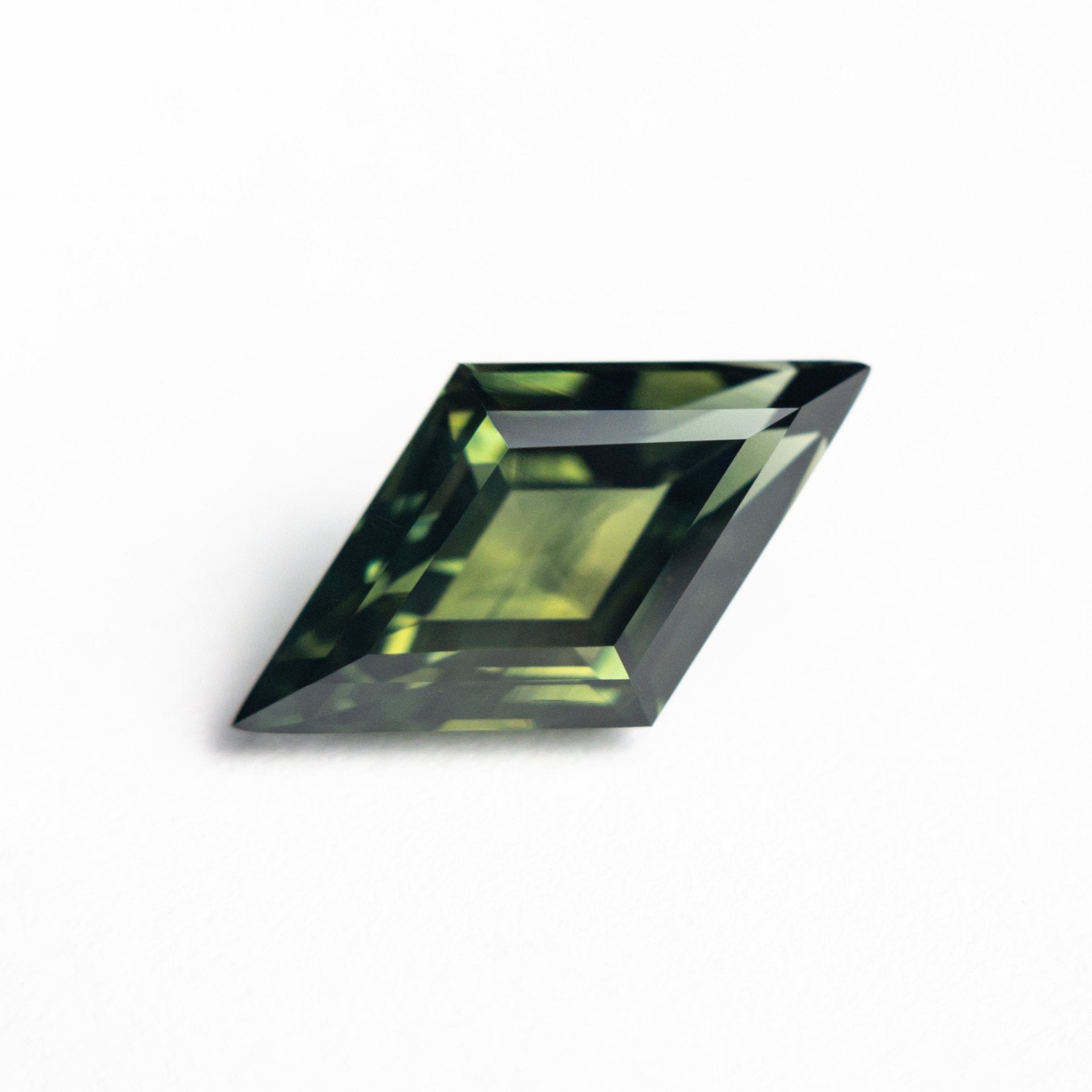 2.51ct 13.06x7.33x4.52mm Lozenge Step Cut Sapphire 25765 - 01 - MTD