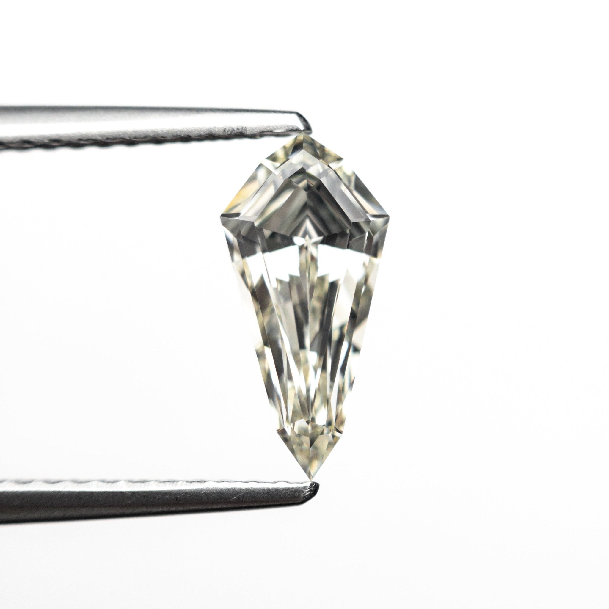 1.05ct 10.63x5.20x3.32mm VS1 M - N Shield Step Cut 25956 - 01 - MTD