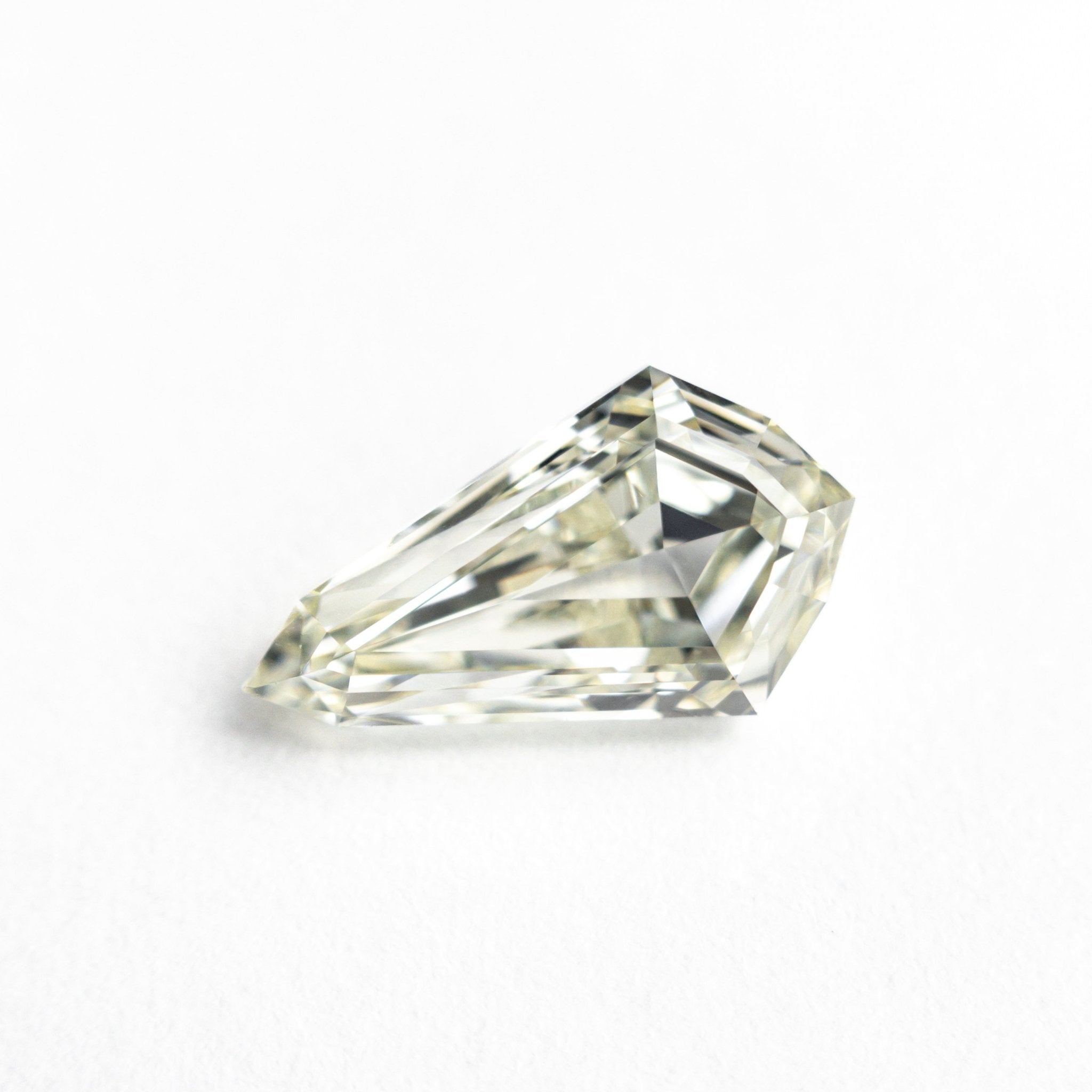1.56ct 10.87x6.23x3.66mm VVS2 O - P Shield Step Cut 25958 - 01 - MTD