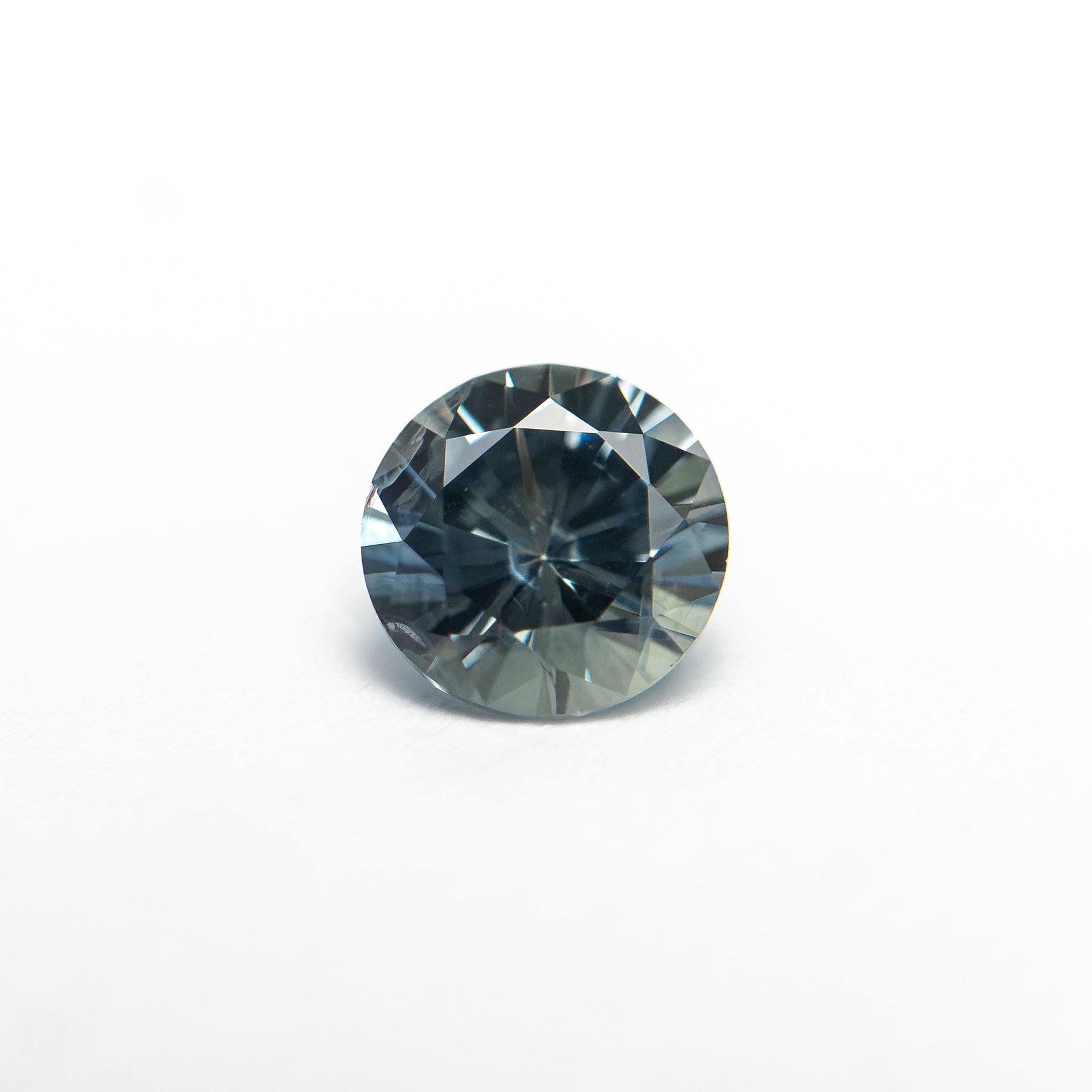 0.81ct 5.54x5.52x3.69mm Round Brilliant Sapphire 26134-04 - MTD