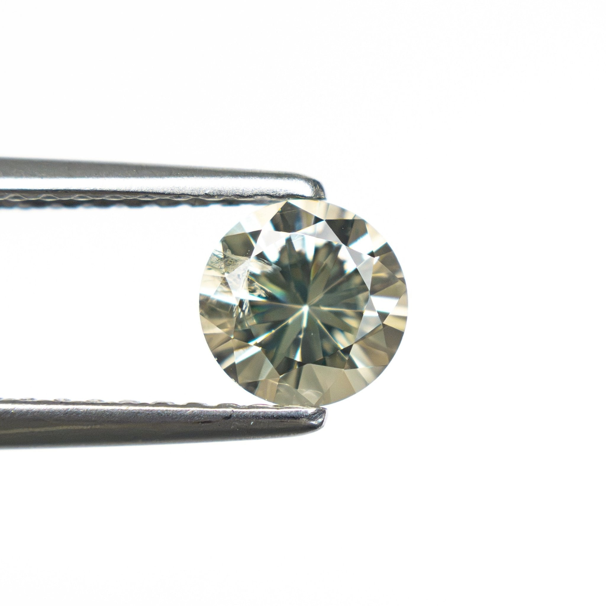 0.76ct 5.56x5.52x3.52mm Round Brilliant Sapphire 26134-16 - MTD