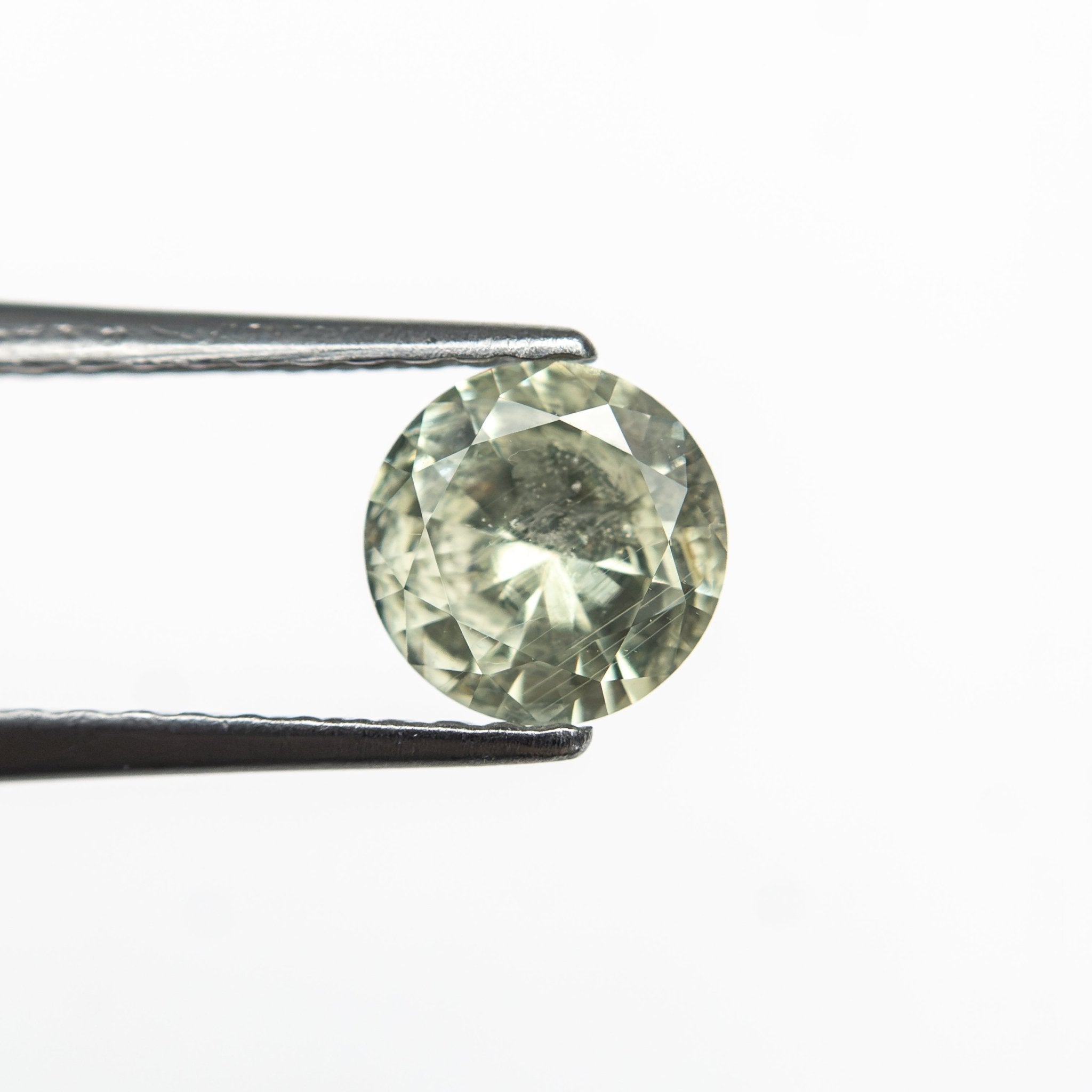 0.73ct 5.56x5.53x3.28mm Round Brilliant Sapphire 26134-18 - MTD