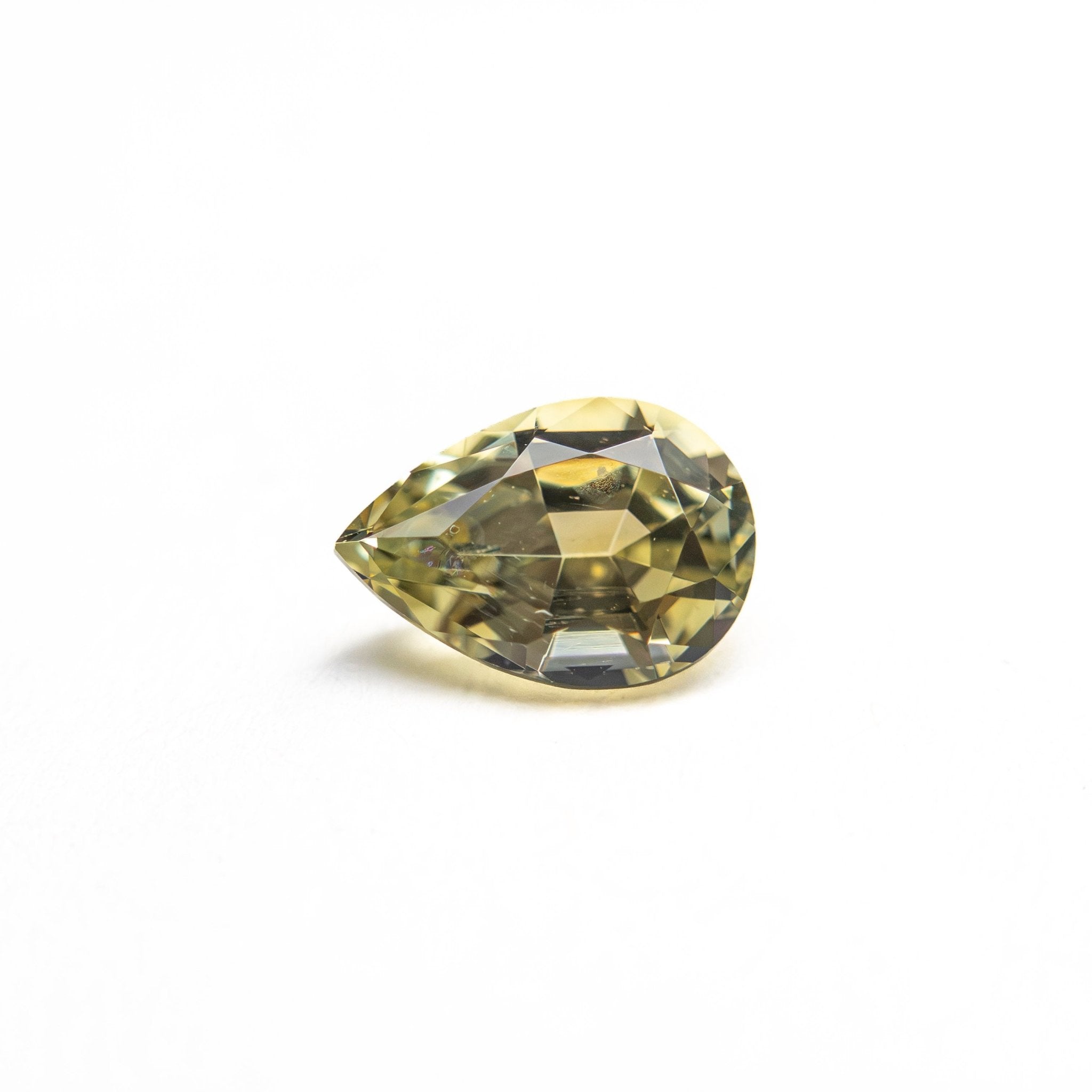 0.67ct 6.41x4.51x3.15mm Pear Brilliant Sapphire 26145-02 - MTD