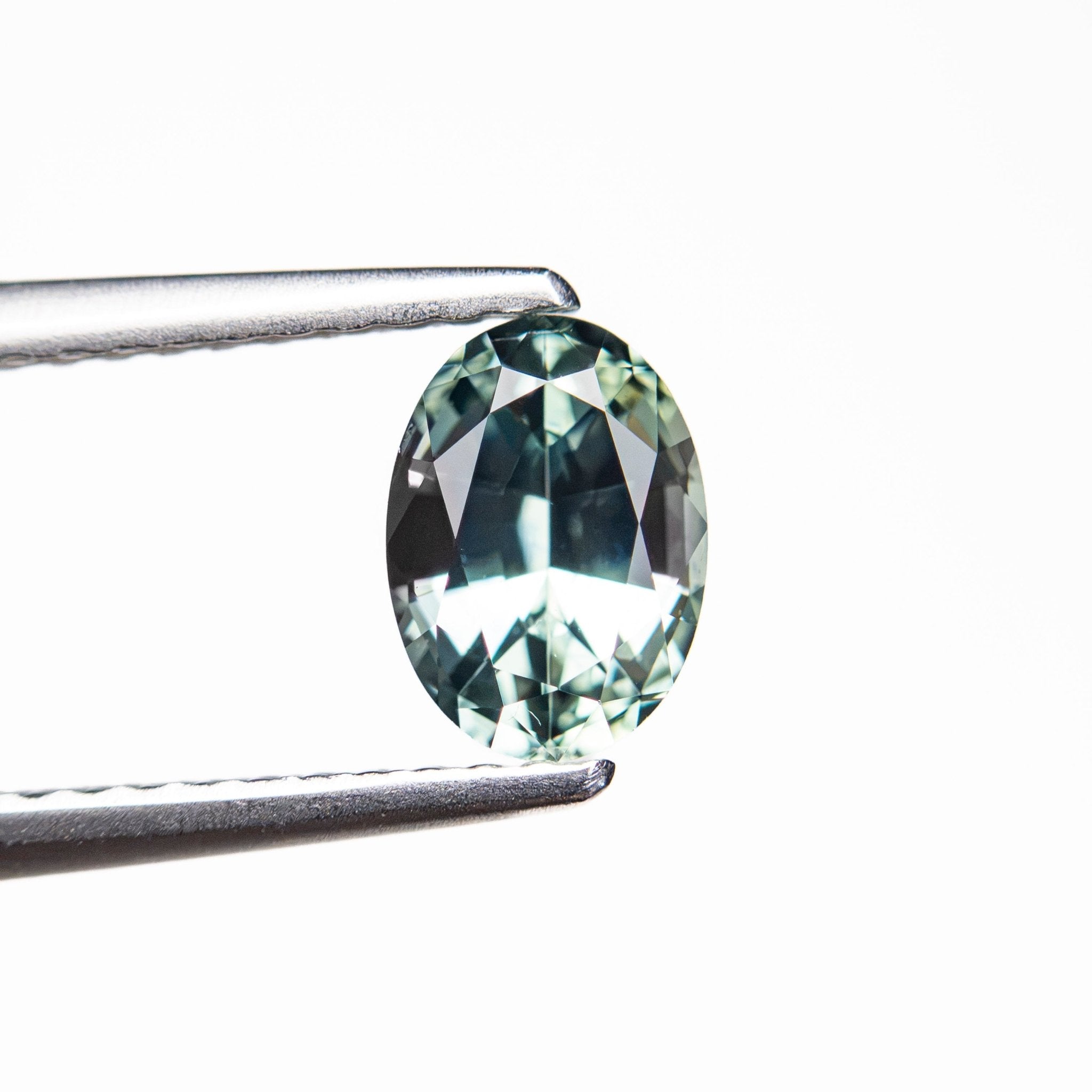 1.05ct 6.86x4.94x3.71mm Oval Brilliant Sapphire 26162-06 - MTD