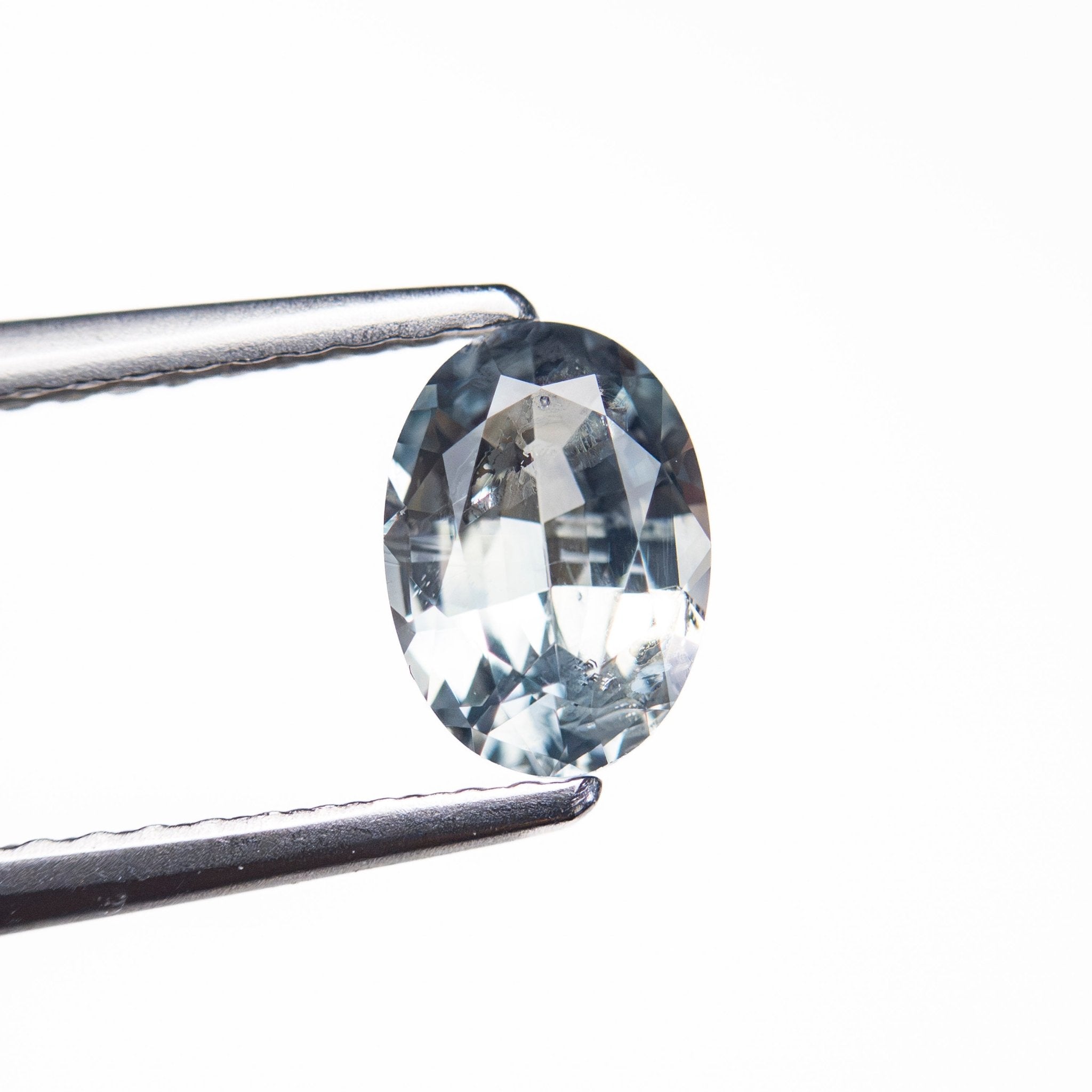 0.90ct 6.93x4.91x3.11mm Oval Brilliant Sapphire 26162-11 - MTD