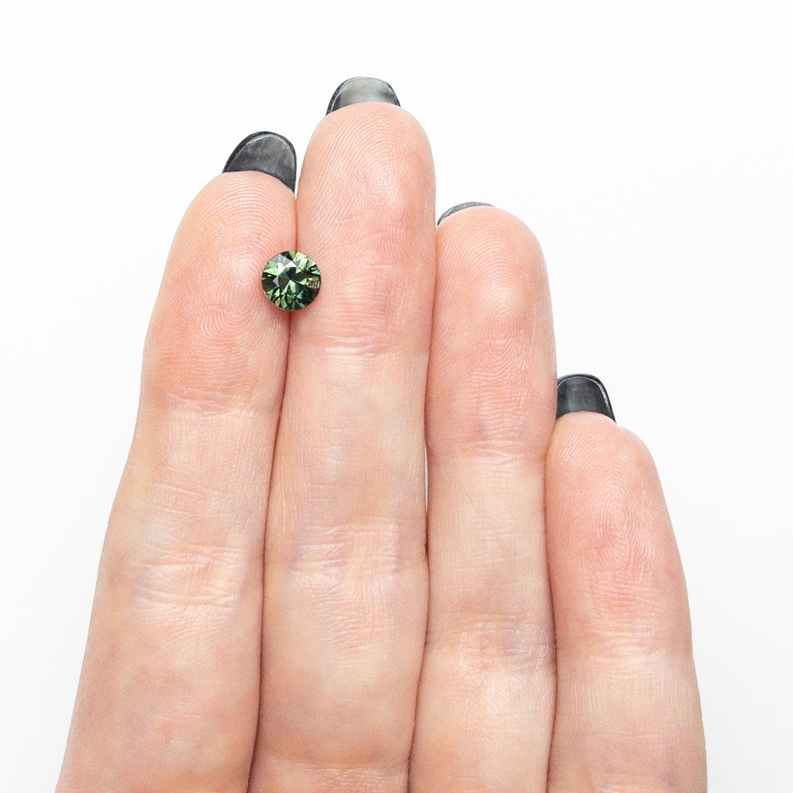 0.87ct 5.74x5.71x3.75mm Round Brilliant Sapphire 26492 - 02 - MTD